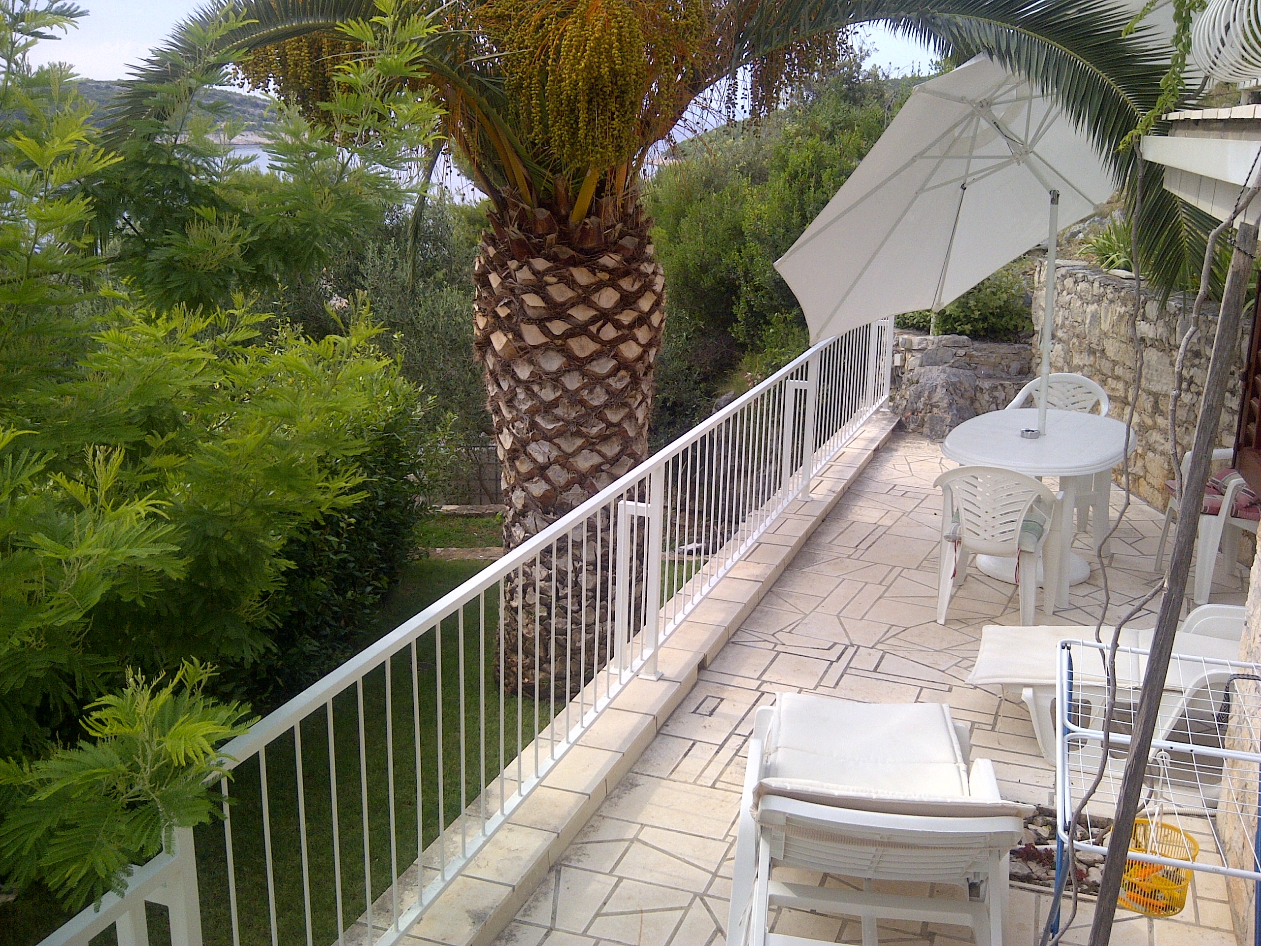 Four bedroom house with terrace and sea view Cove Pribinja, Hvar  K