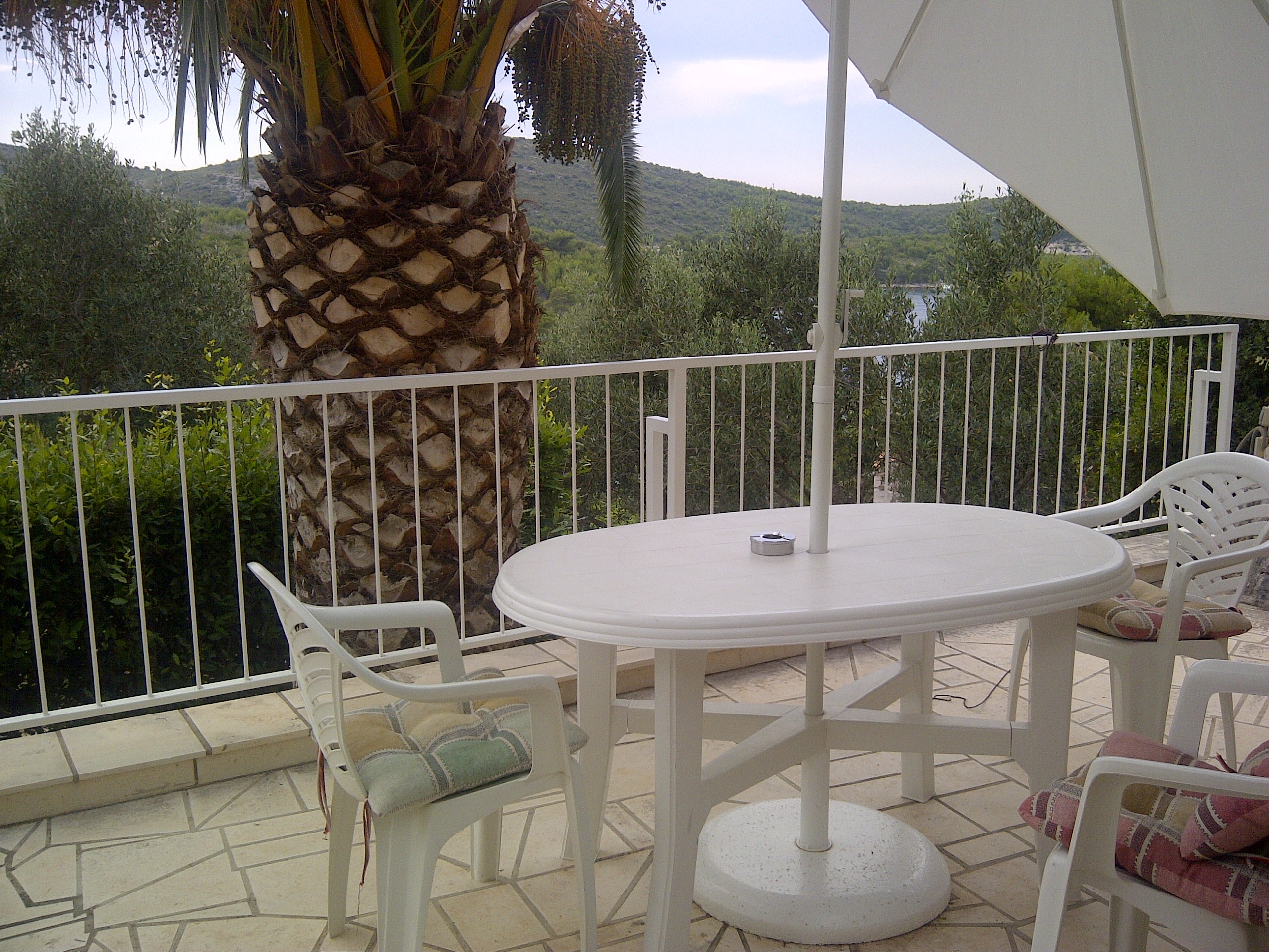 Four bedroom house with terrace and sea view Cove Pribinja, Hvar  K
