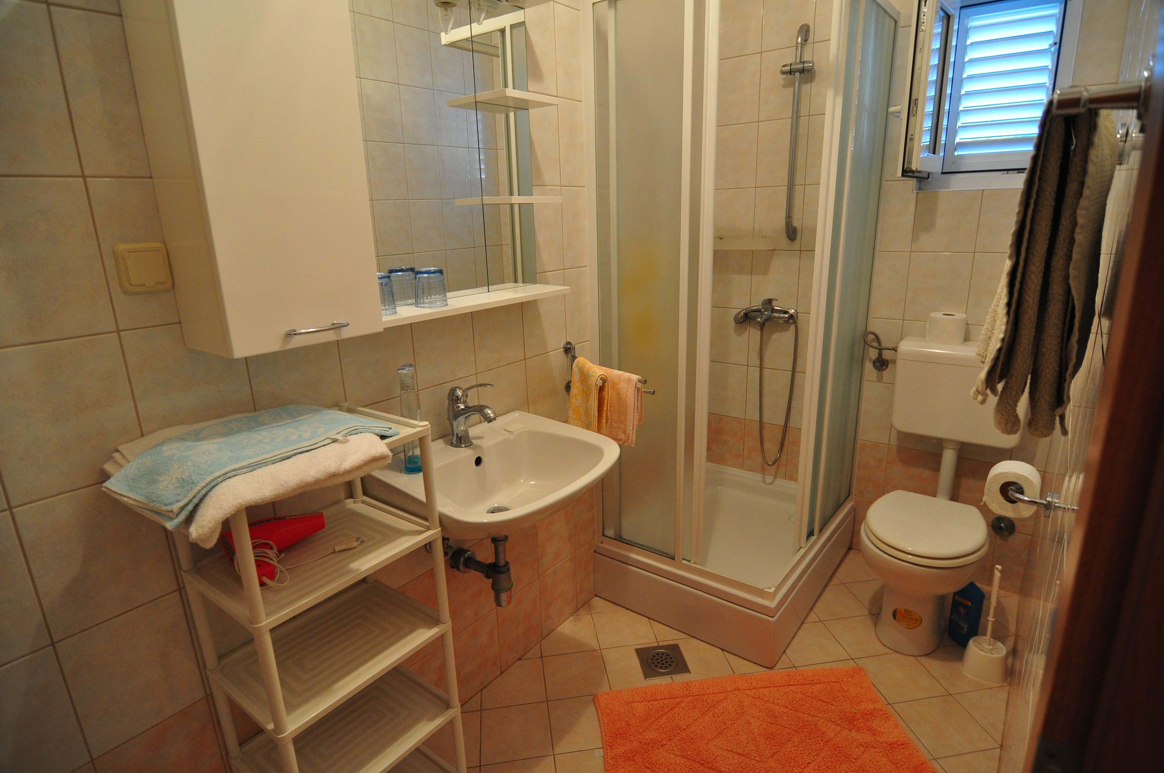 Two bedroom apartment with terrace and sea view Krk  A-a