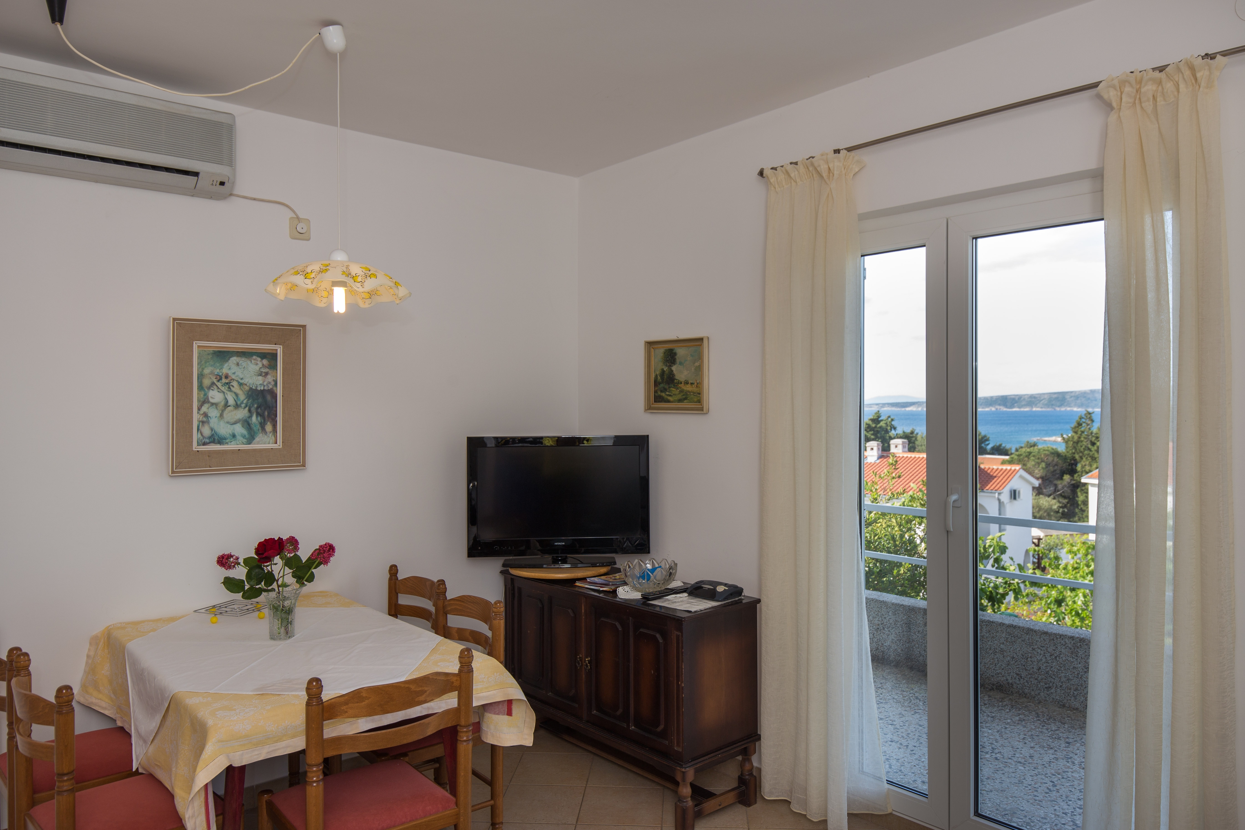 Two bedroom apartment with terrace and sea view Krk  A-a