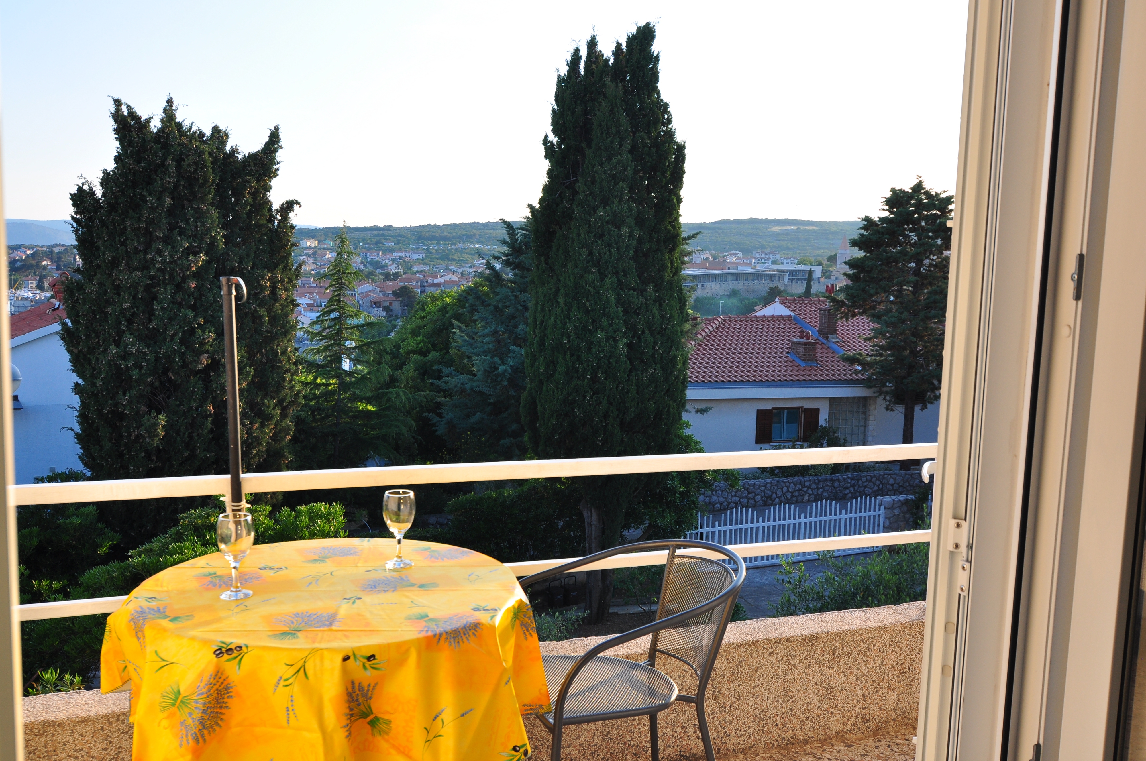 Two bedroom apartment with terrace and sea view Krk  A-a