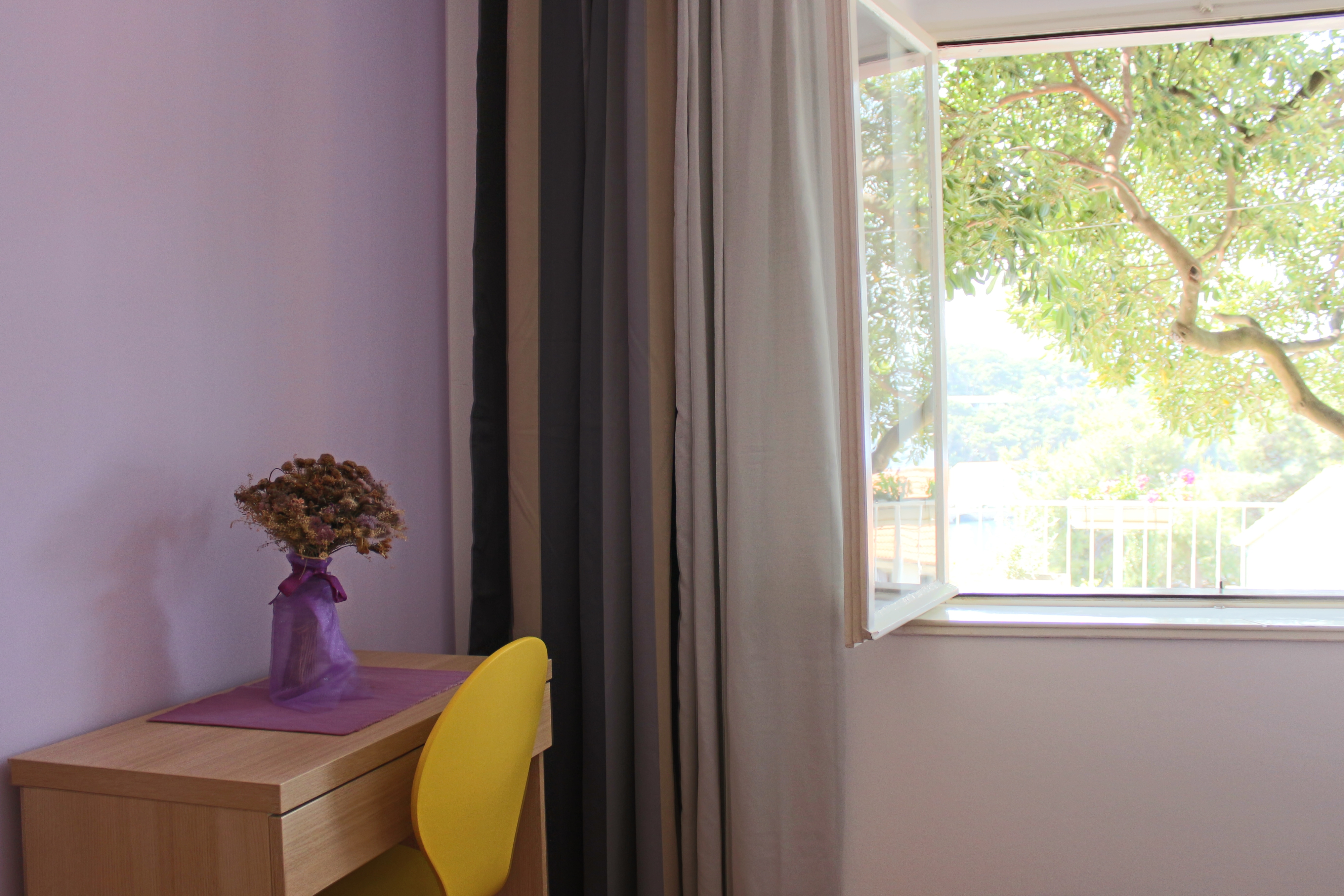 One bedroom apartment with terrace and sea view Jelsa, Hvar  A-b