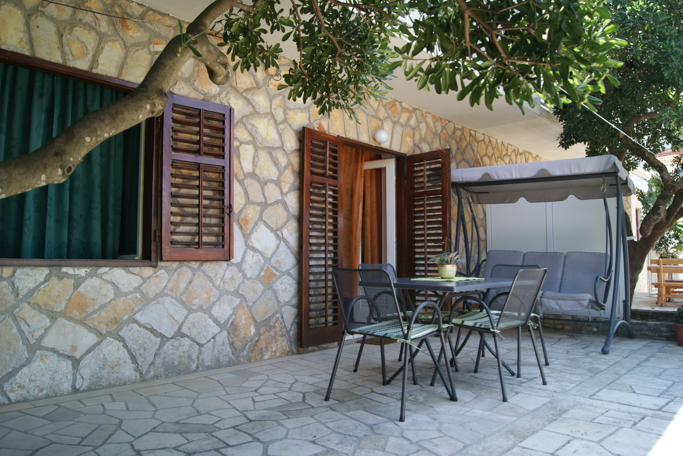 One bedroom apartment with terrace and sea view Jelsa, Hvar  A-b