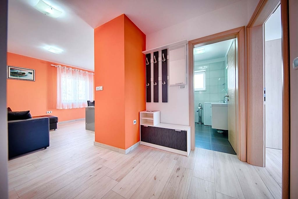 One bedroom apartment near beach Rukavac, Vis  A-b