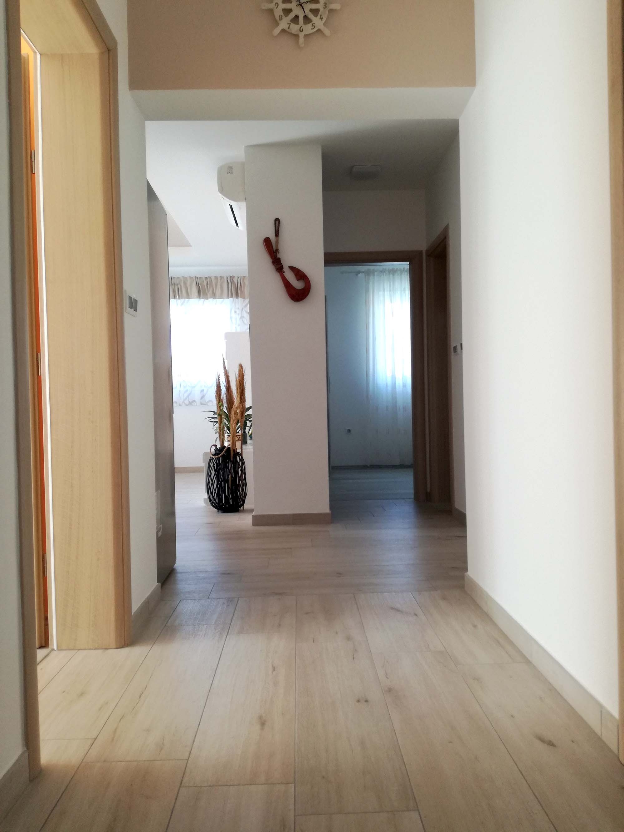 Two bedroom apartment near beach Rukavac, Vis  A-a