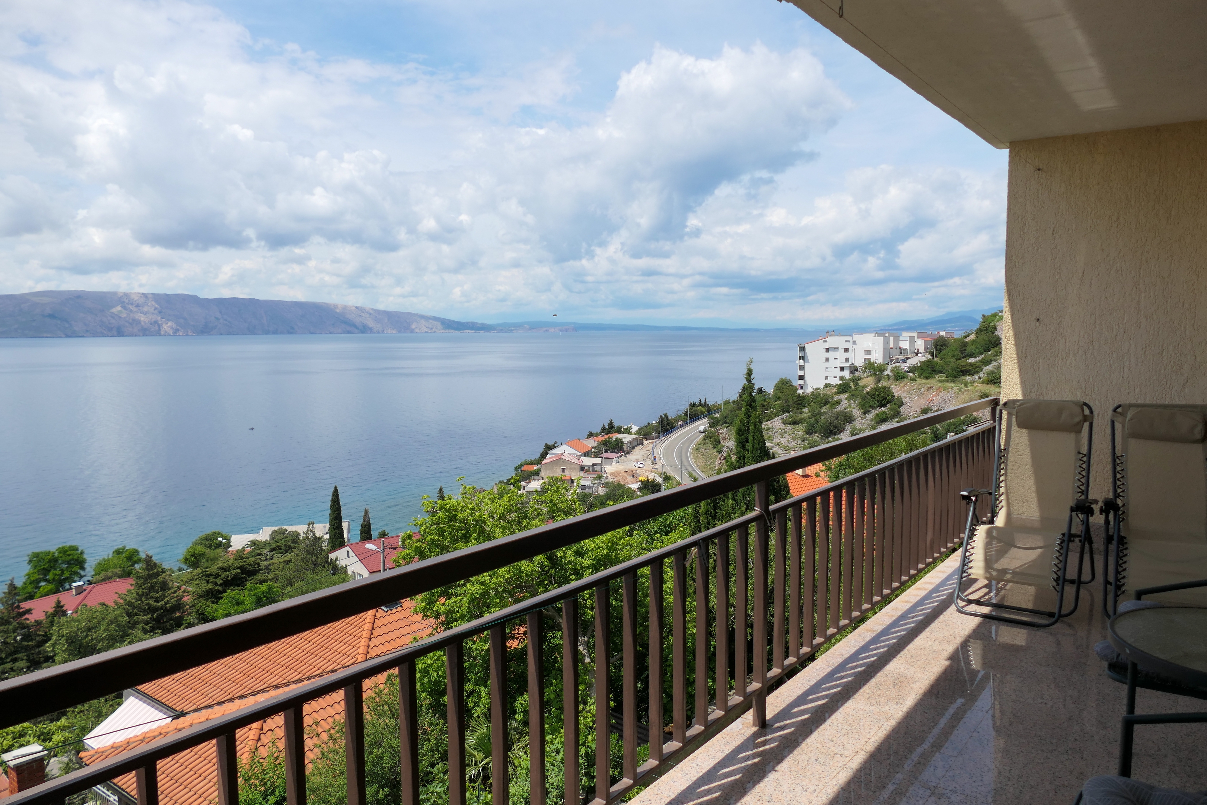 One bedroom apartment with balcony and sea view Senj  A-a