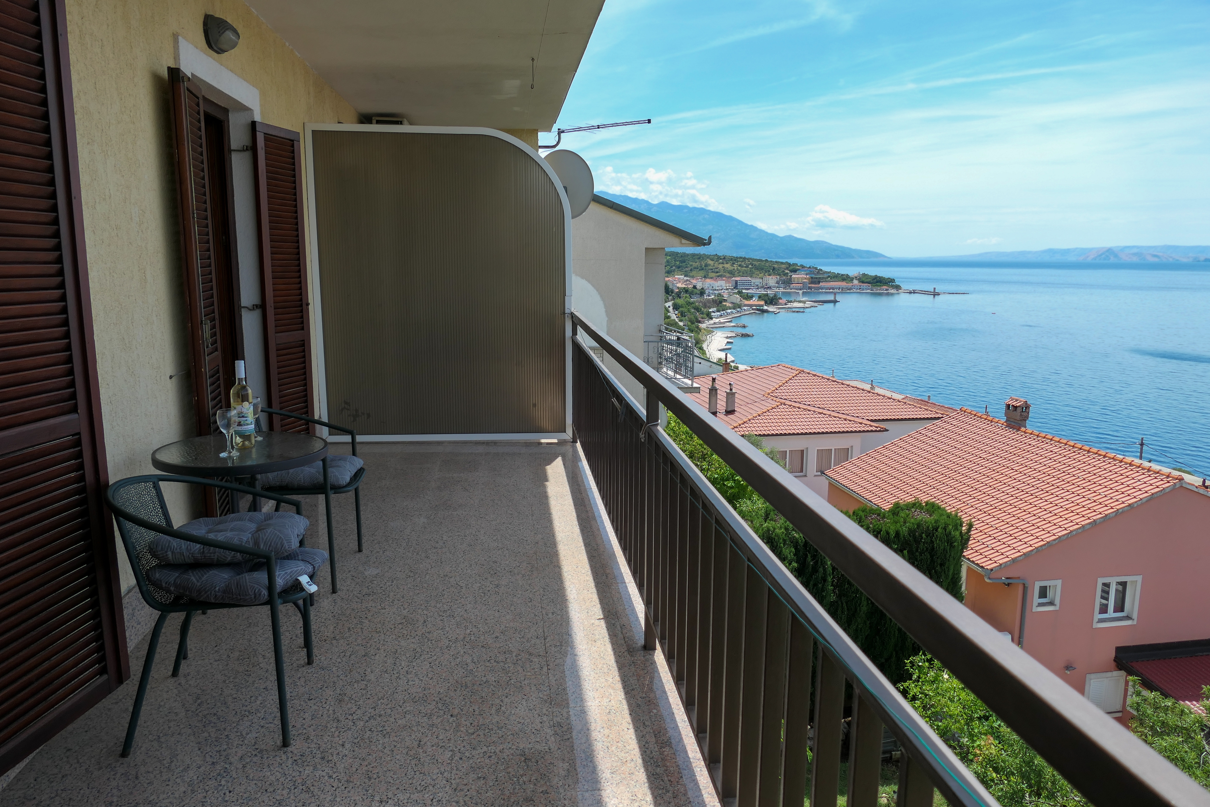 One bedroom apartment with balcony and sea view Senj  A-a
