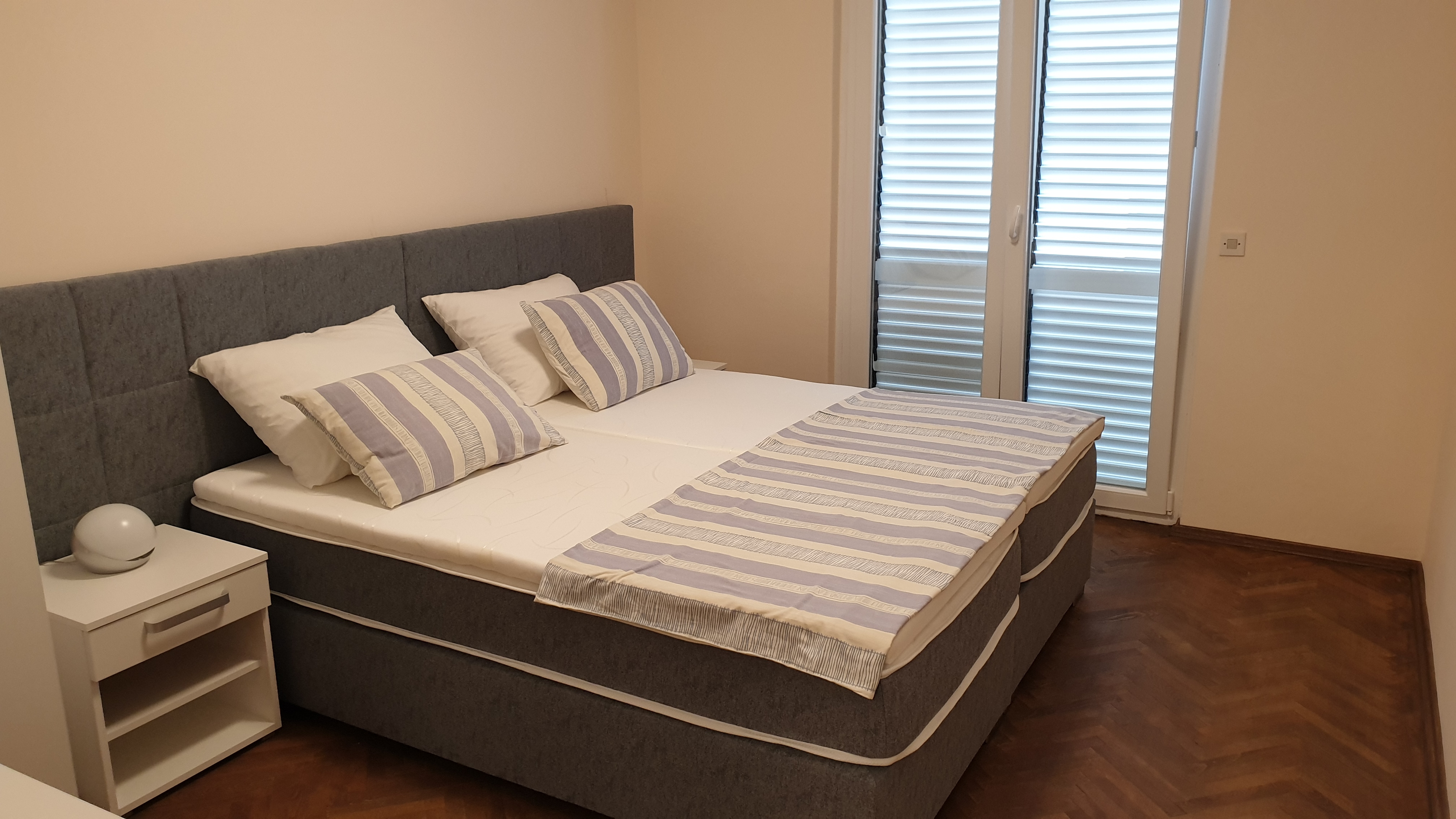 Two bedroom apartment with balcony Hvar  A-a