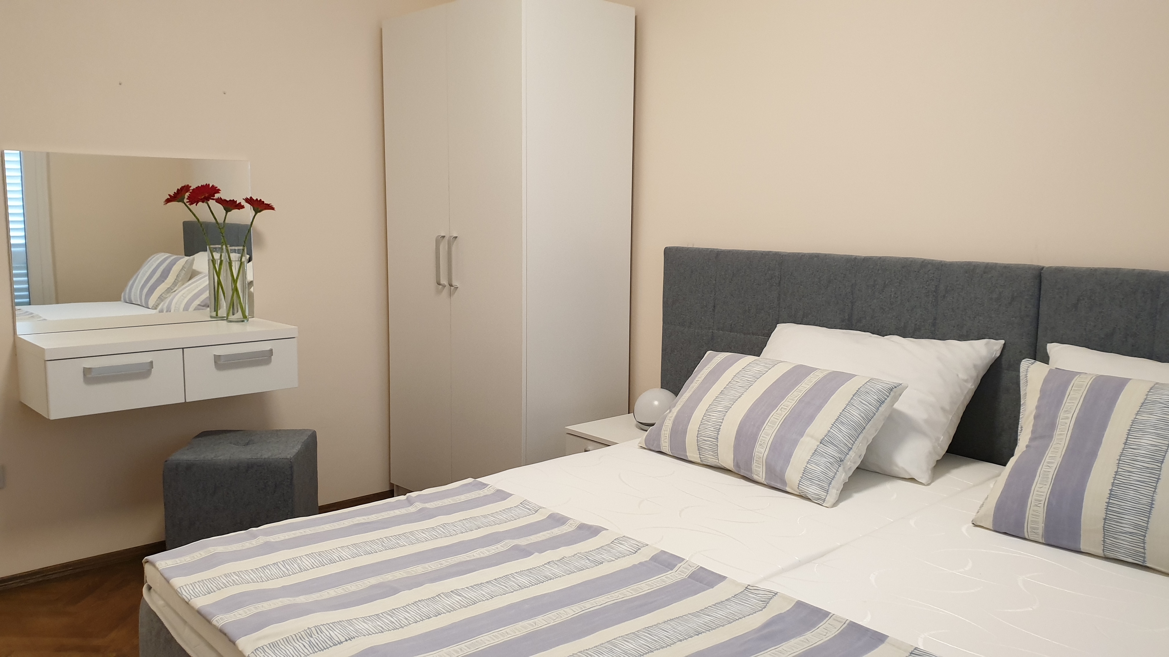Two bedroom apartment with balcony Hvar  A-a