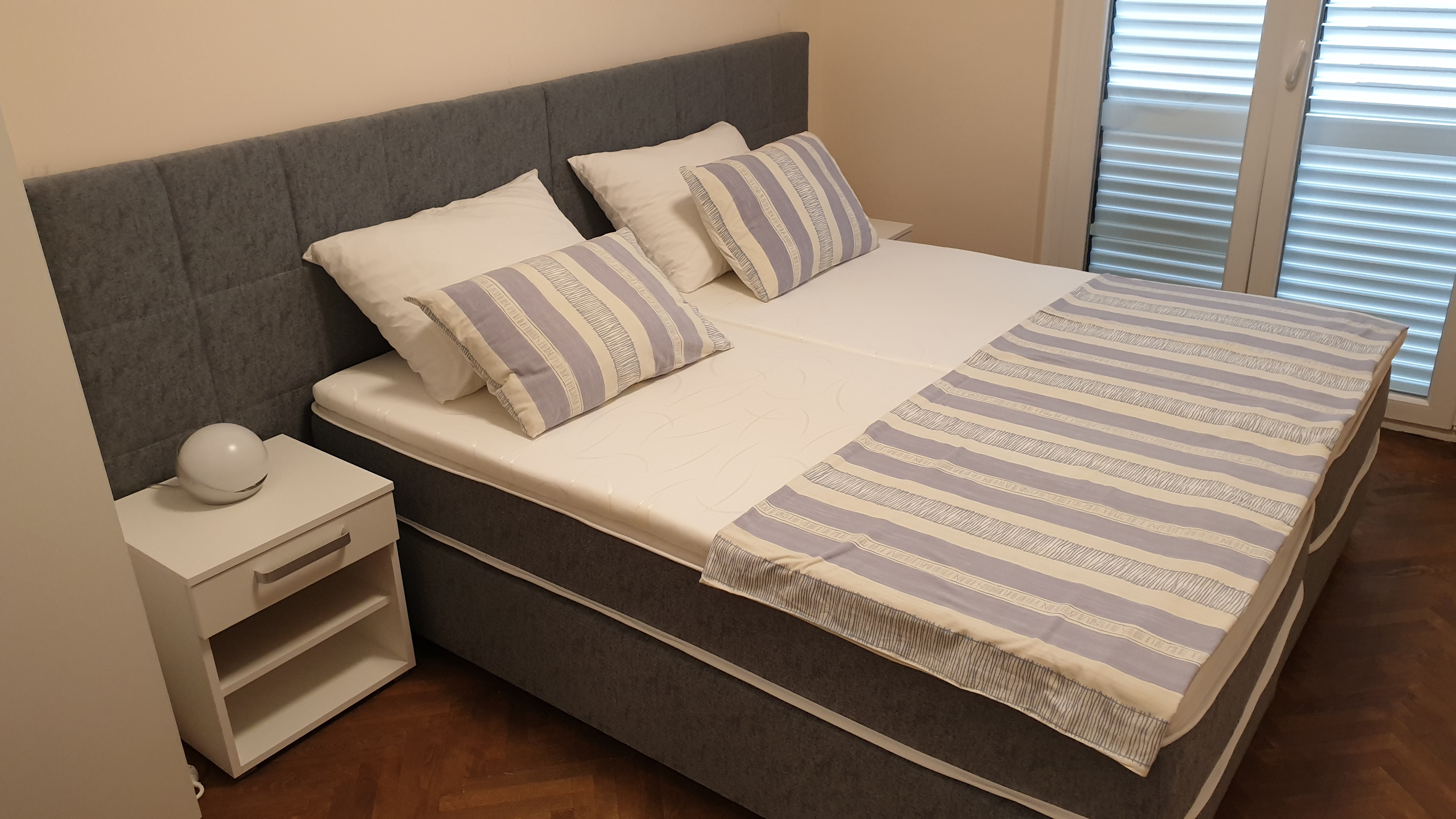 Two bedroom apartment with balcony Hvar  A-a