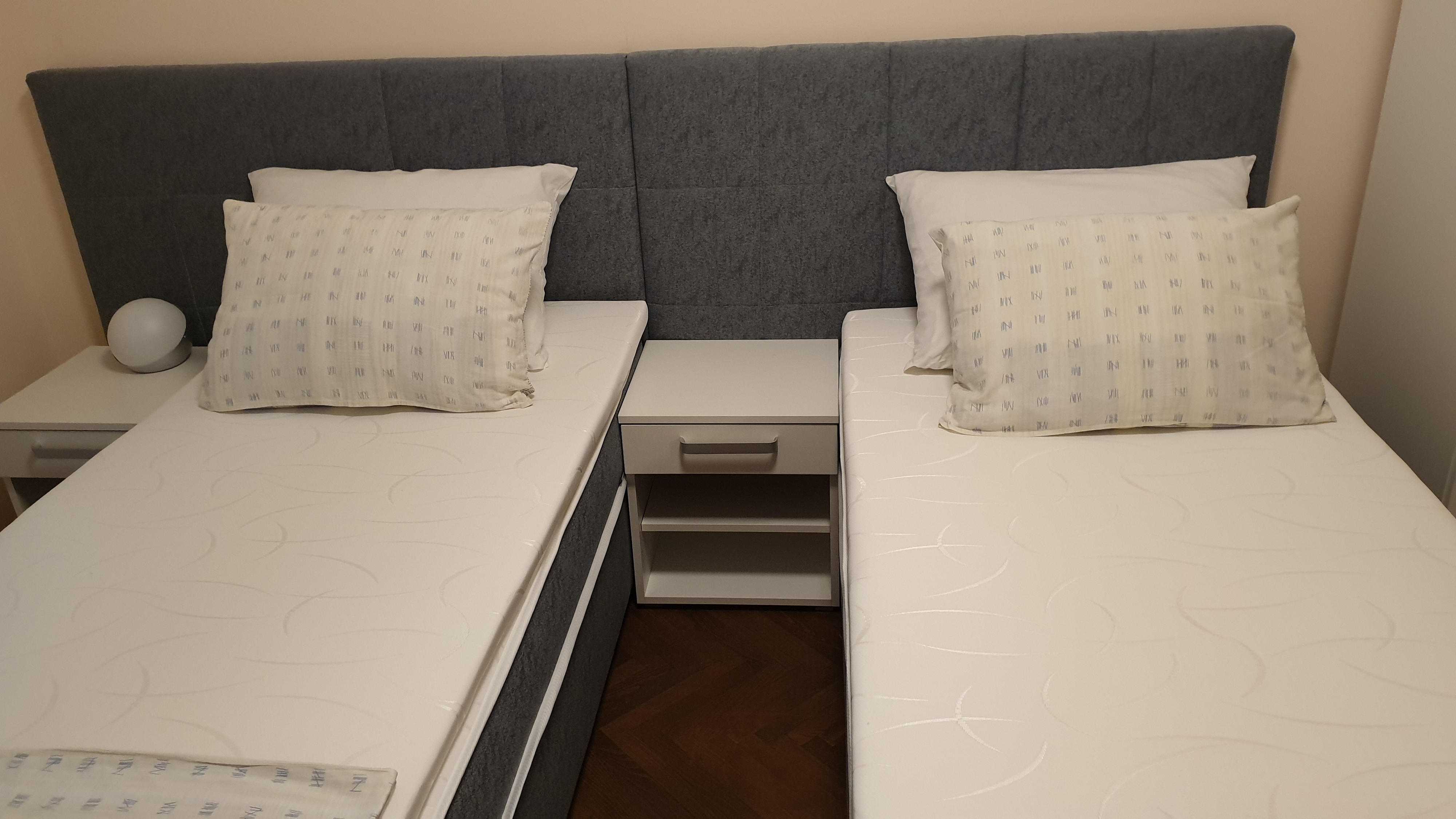 Two bedroom apartment with balcony Hvar  A-a