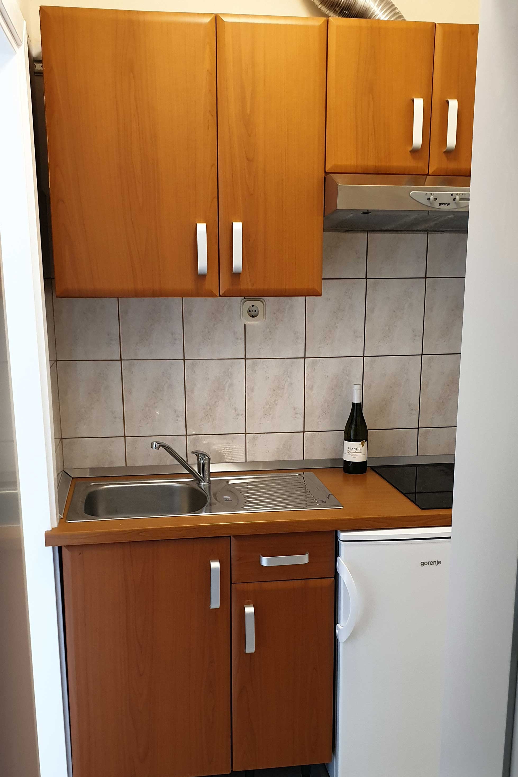 Studio flat with balcony and sea view Hvar (AS-15378-a)