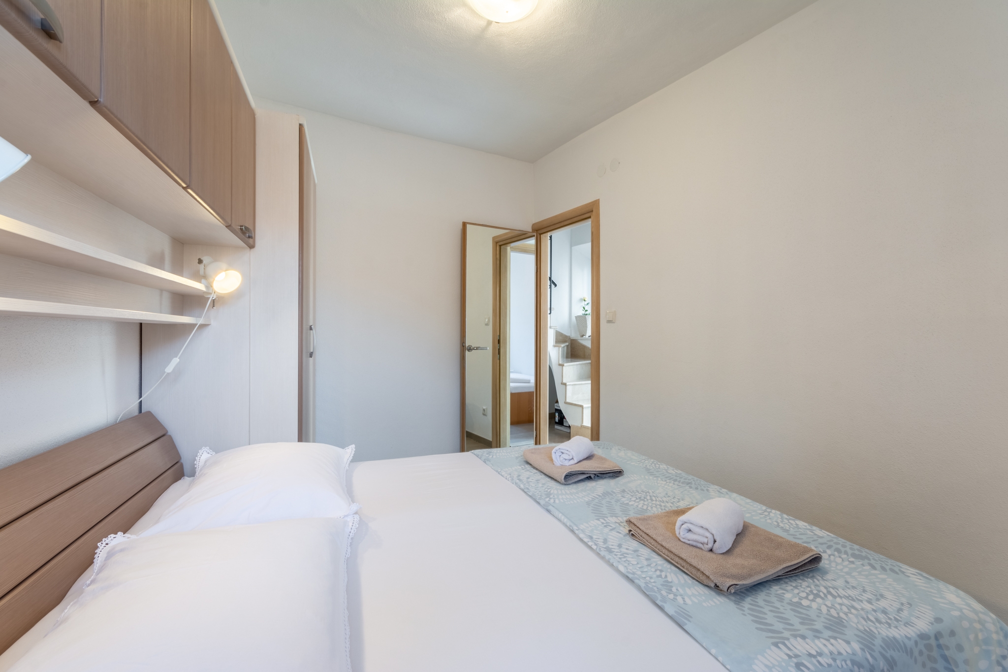 Two bedroom apartment with balcony and sea view Pučišća, Brač  A-a