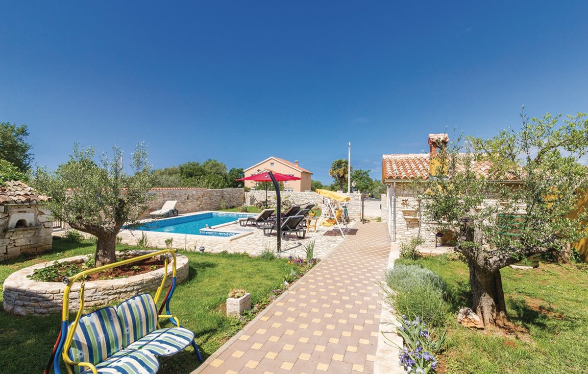 Four bedroom house with terrace Gajana, Fažana  K