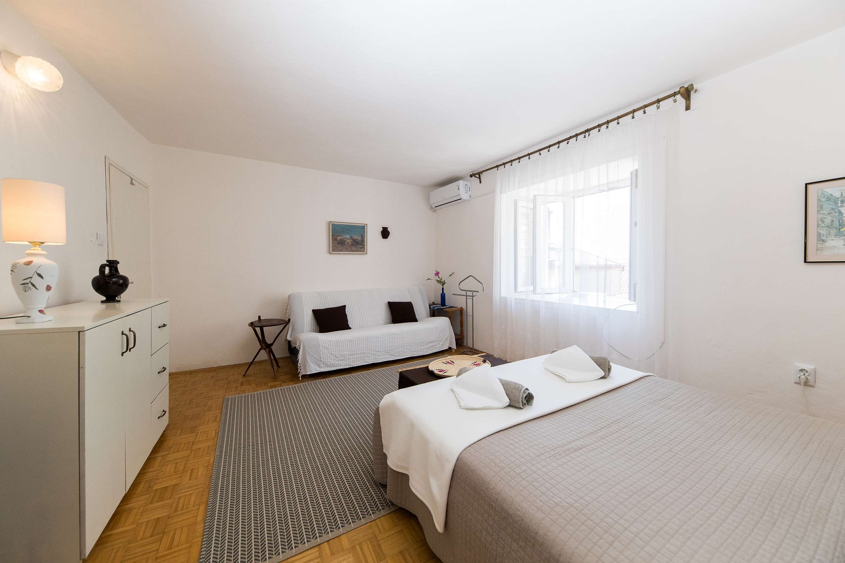 Three bedroom house with terrace and sea view Novi Vinodolski  K