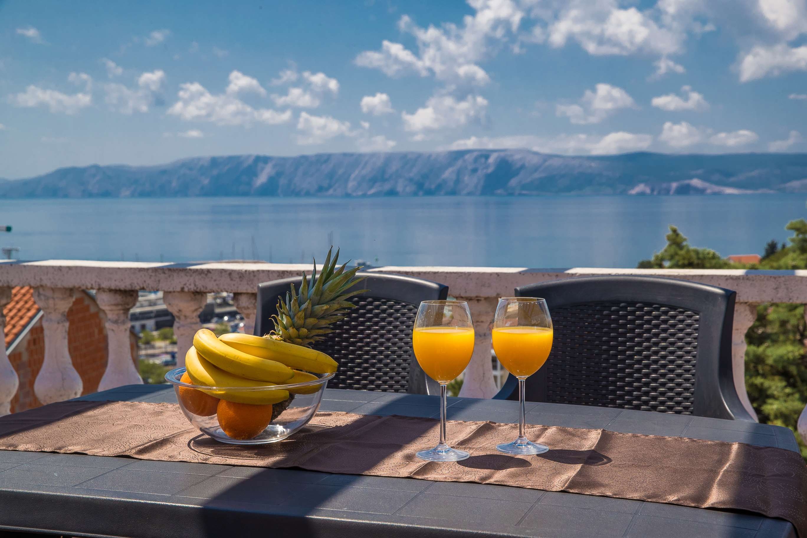 Three bedroom house with terrace and sea view Novi Vinodolski  K