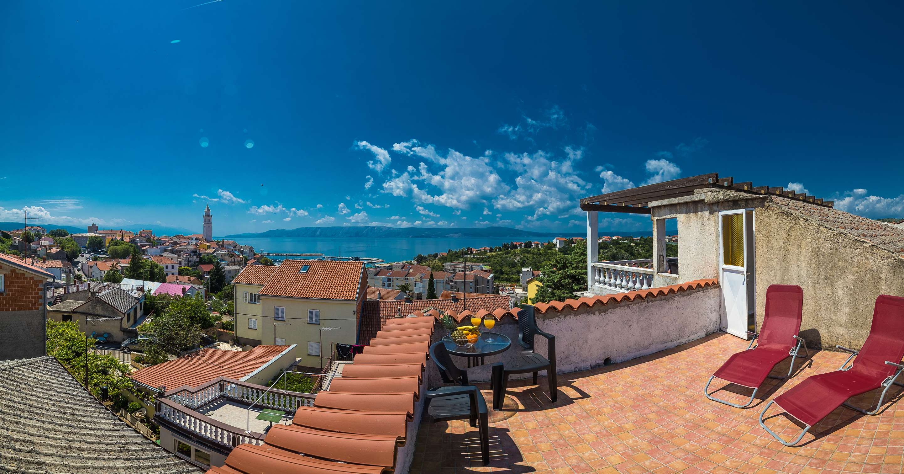 Three bedroom house with terrace and sea view Novi Vinodolski  K