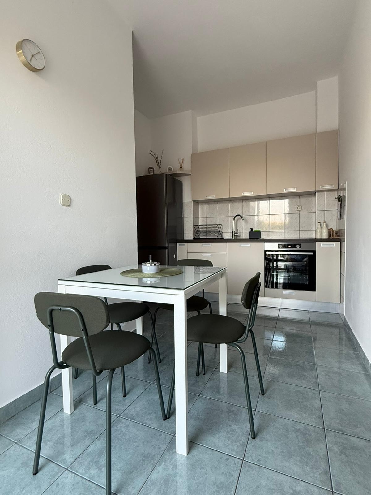 Two bedroom apartment with terrace and sea view Pirovac, Šibenik (A-15403-a) Two bedroom apartment with terrace and sea view Pirovac, Šibenik (A-15403-a)