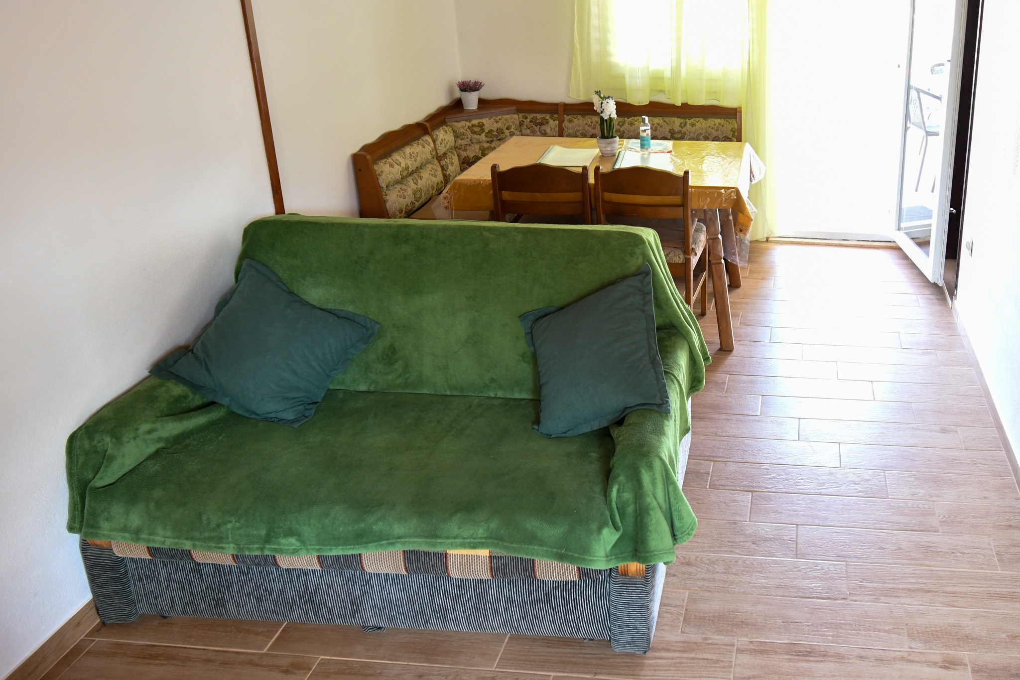 Two bedroom apartment near beach Sevid, Trogir (A-15404-c) Two bedroom apartment near beach Sevid, Trogir (A-15404-c)