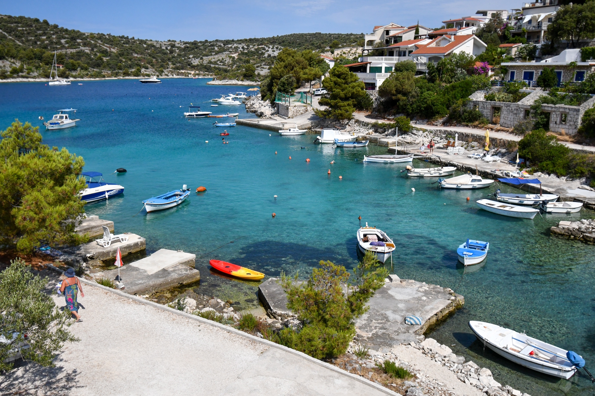 Two bedroom apartment near beach Sevid, Trogir  A-c