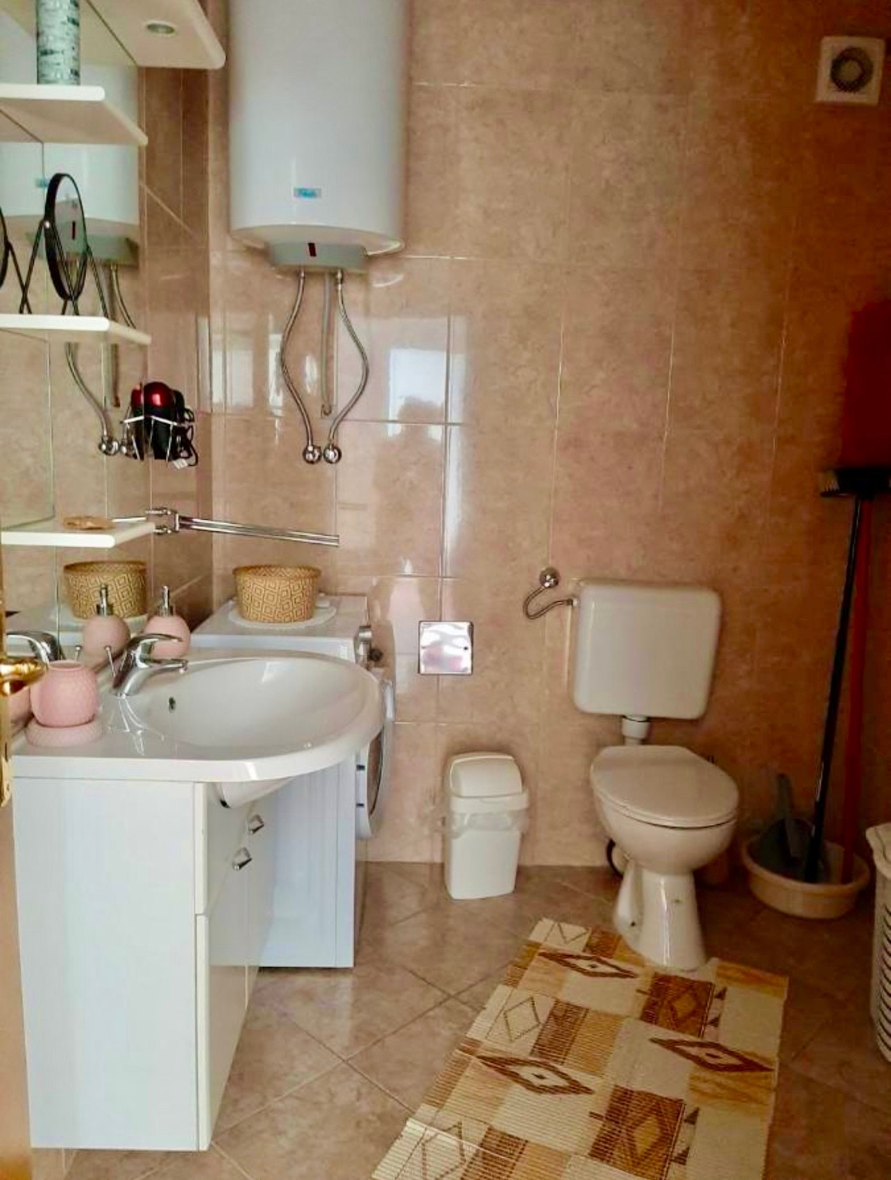 Two bedroom apartment with terrace and sea view Čižići, Krk  A-b