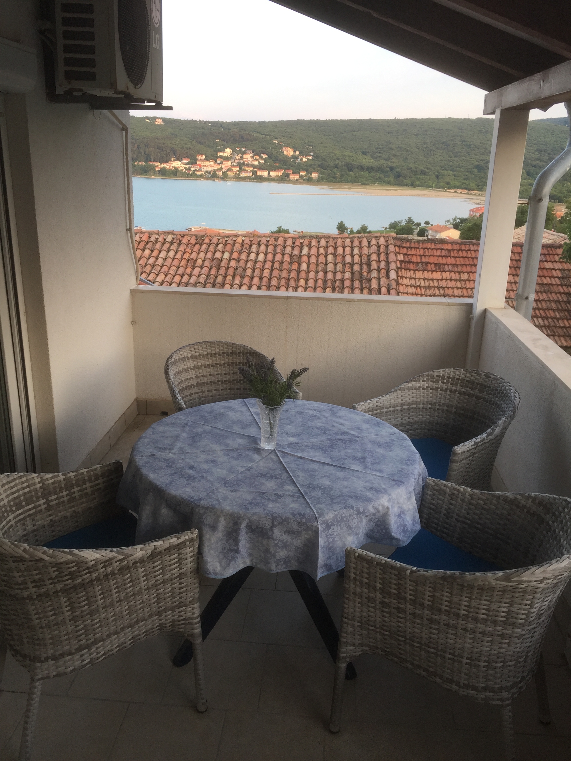 Two bedroom apartment with terrace and sea view Čižići, Krk  A-b