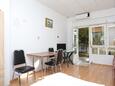Dining room Dugi Rat, Dining room in the studio-apartment, WiFi.