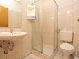 Ванная комната Dugi Rat, Ванная комната в размещении типа studio-apartment, WiFi.