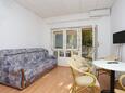 Living room Dugi Rat, Living room in the studio-apartment, air condition available and WiFi.