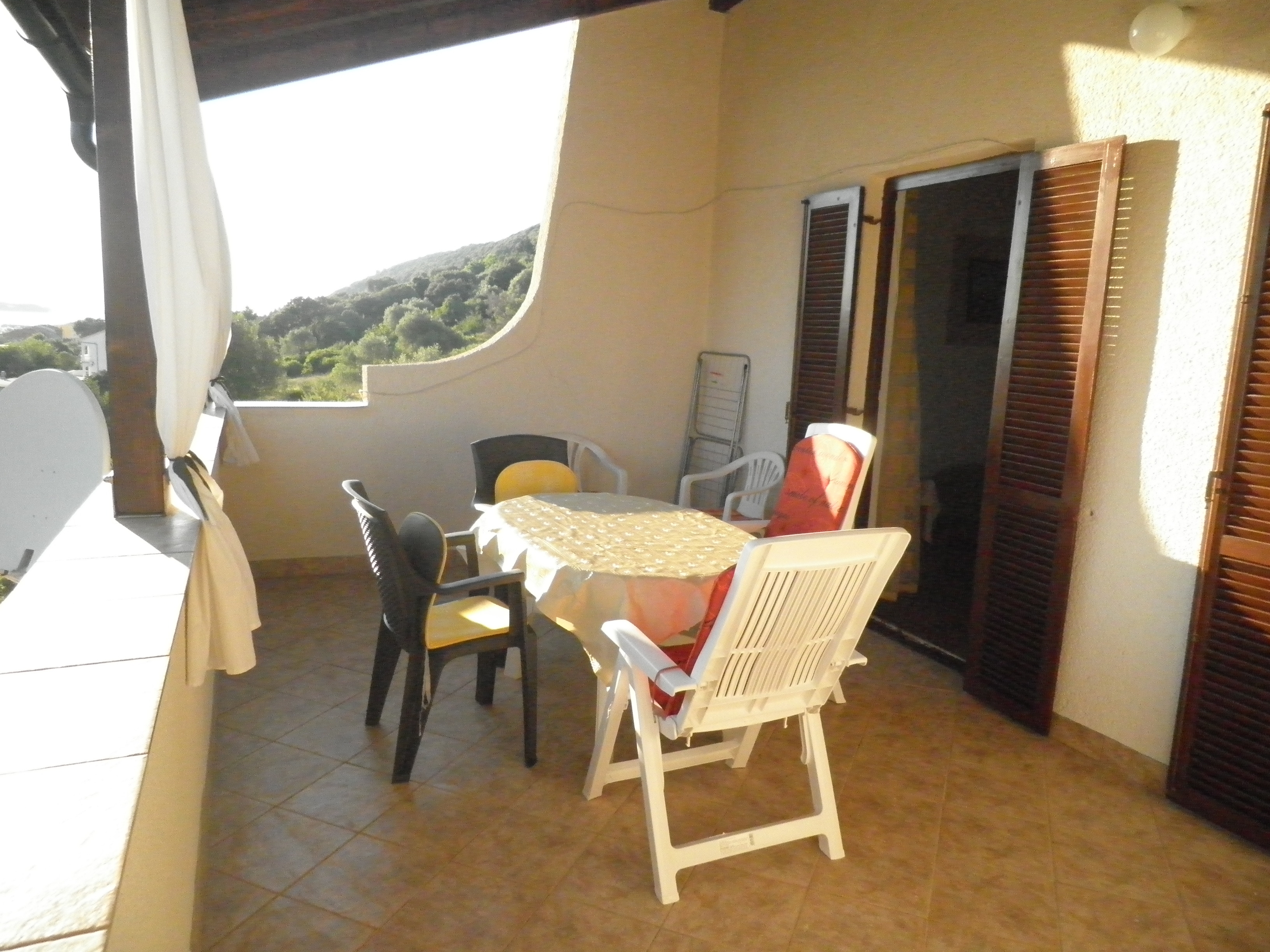 Two bedroom apartment with terrace and sea view Supetarska Draga - Donja, Rab  A-a