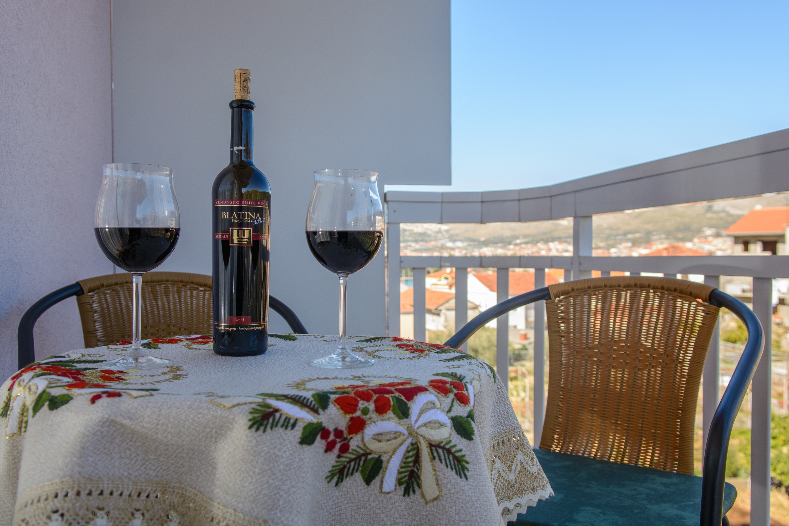 One bedroom apartment with balcony and sea view Trogir  A-b