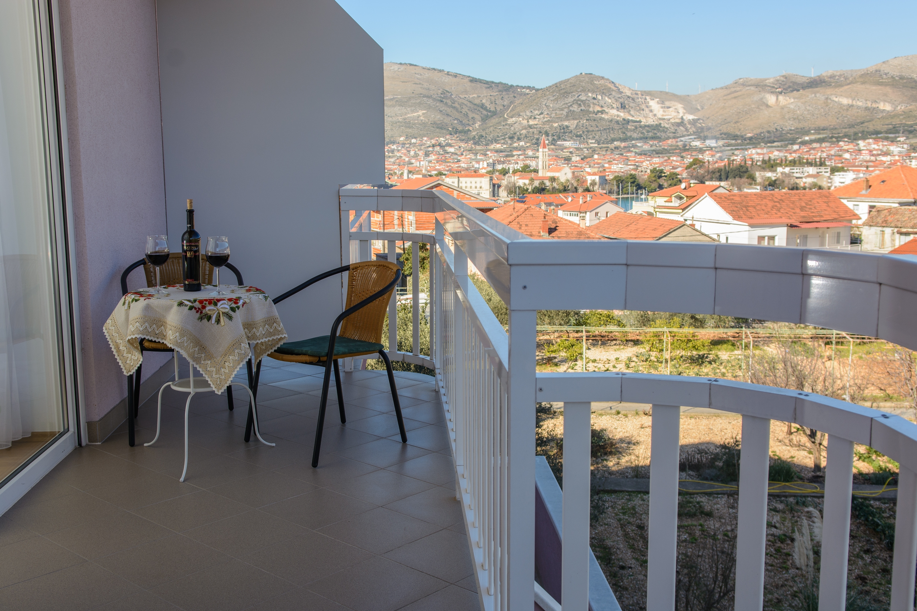 Studio flat with balcony and sea view Trogir  AS-b