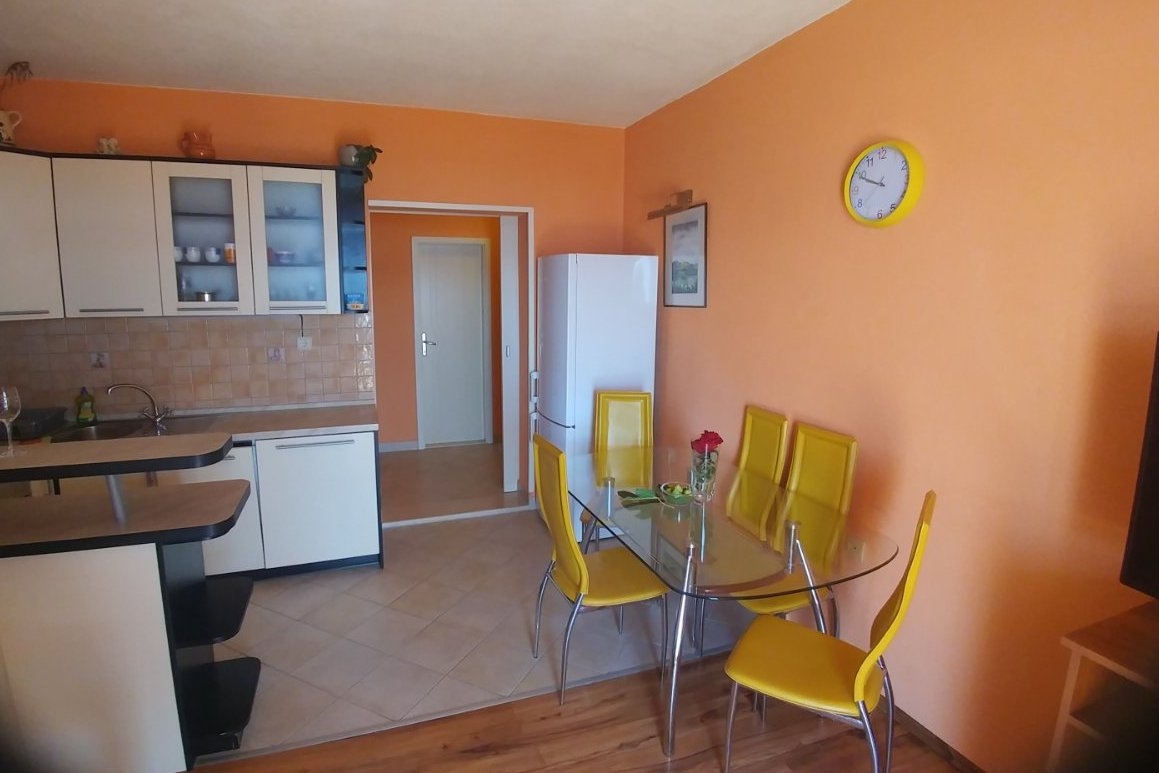 Two bedroom apartment with balcony and sea view Brist, Makarska (A-15443-b) Two bedroom apartment with balcony and sea view Brist, Makarska (A-15443-b)