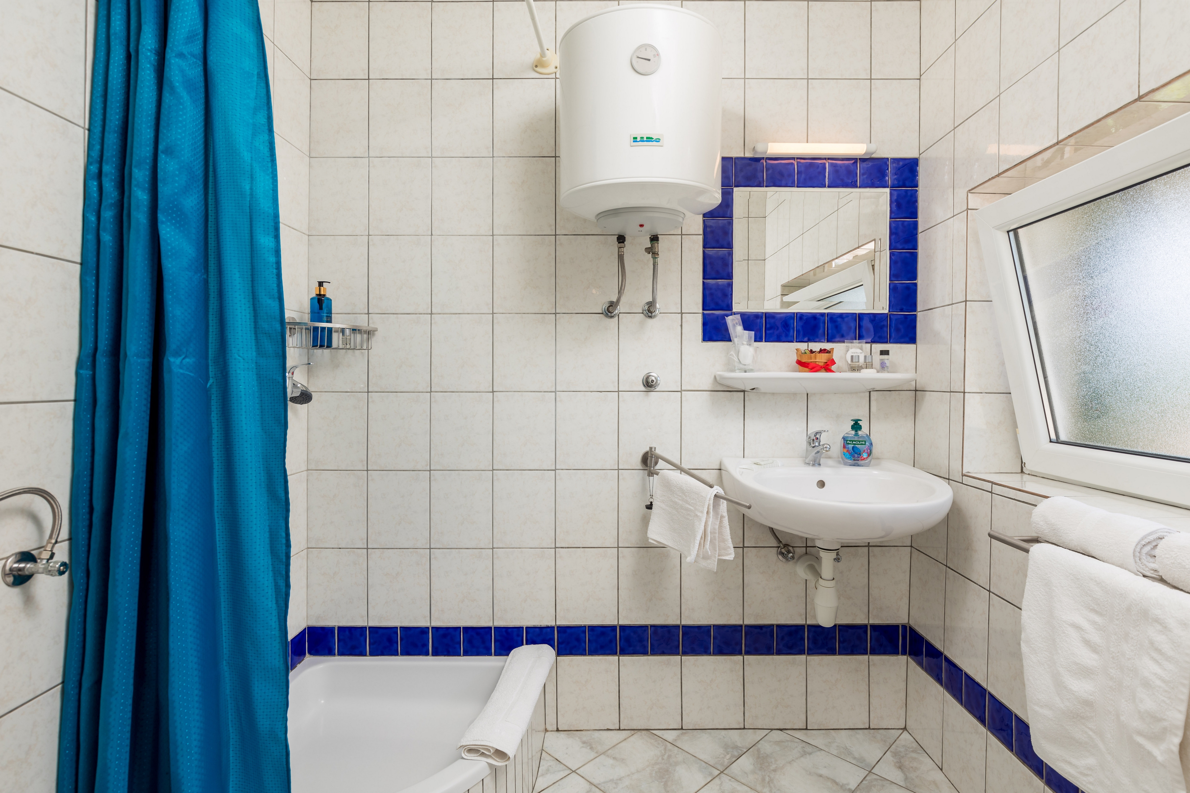 One bedroom apartment with terrace Punat, Krk  A-a