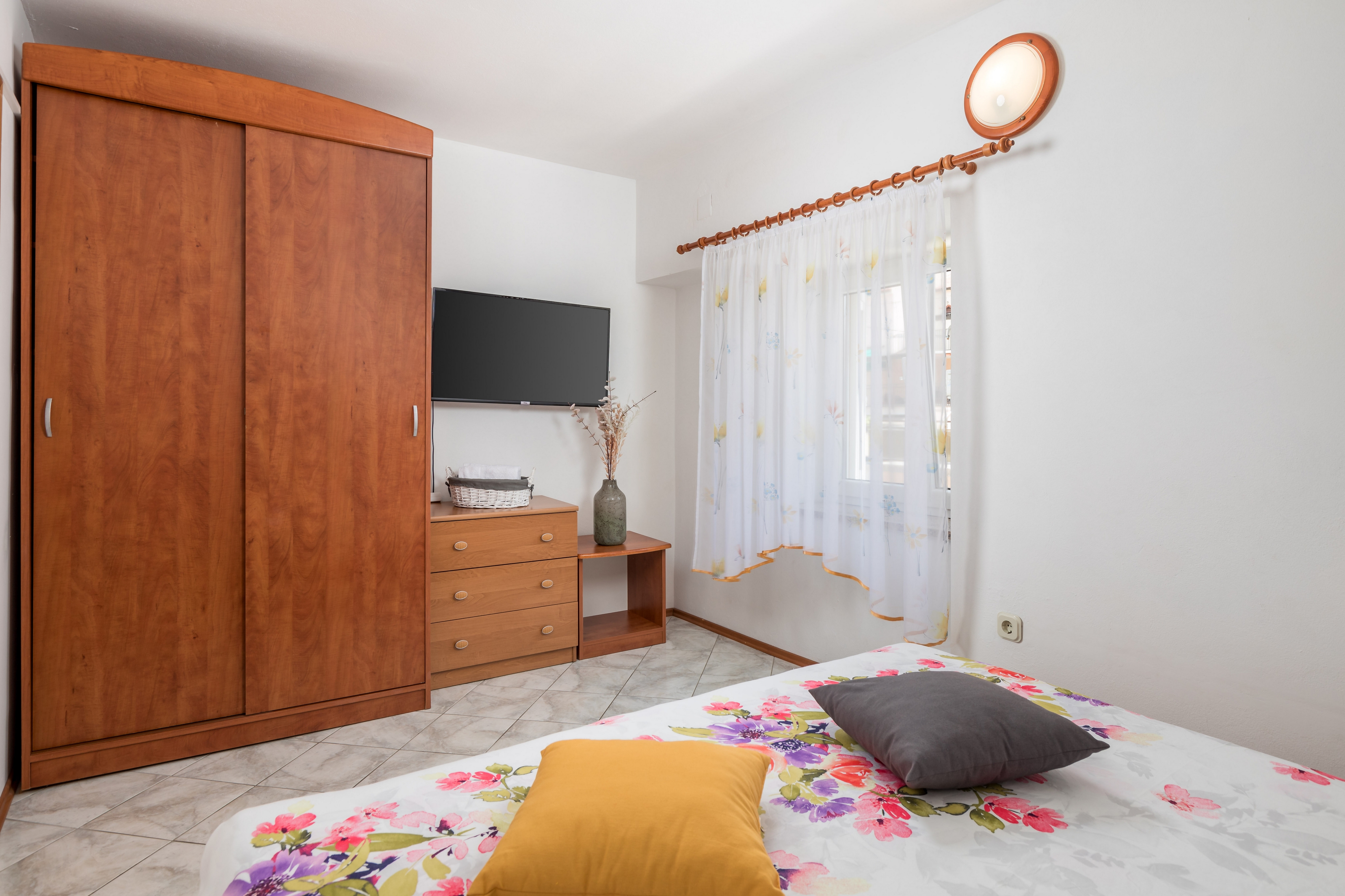 One bedroom apartment with terrace Punat, Krk  A-a