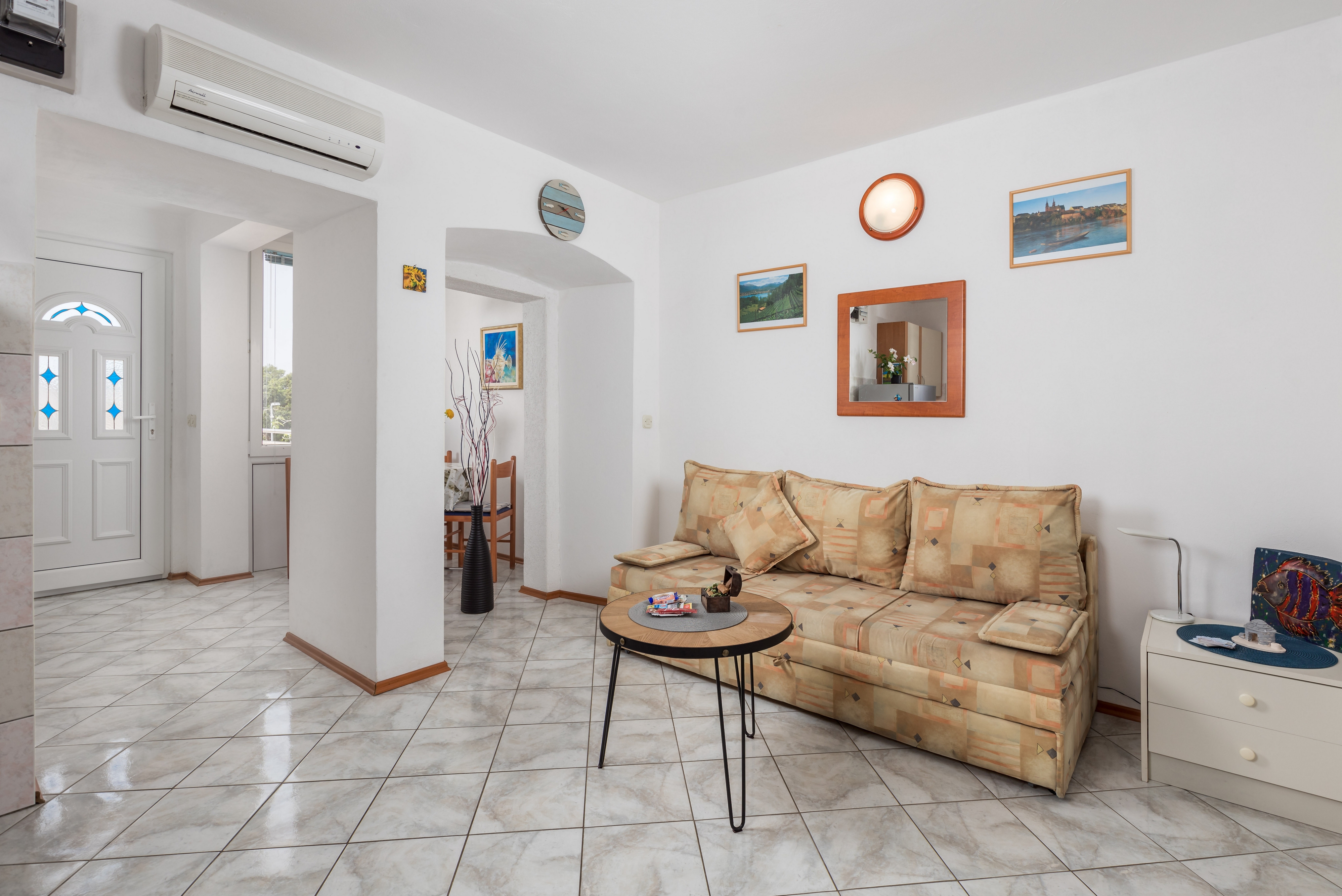 One bedroom apartment with terrace Punat, Krk (A-15451-a)