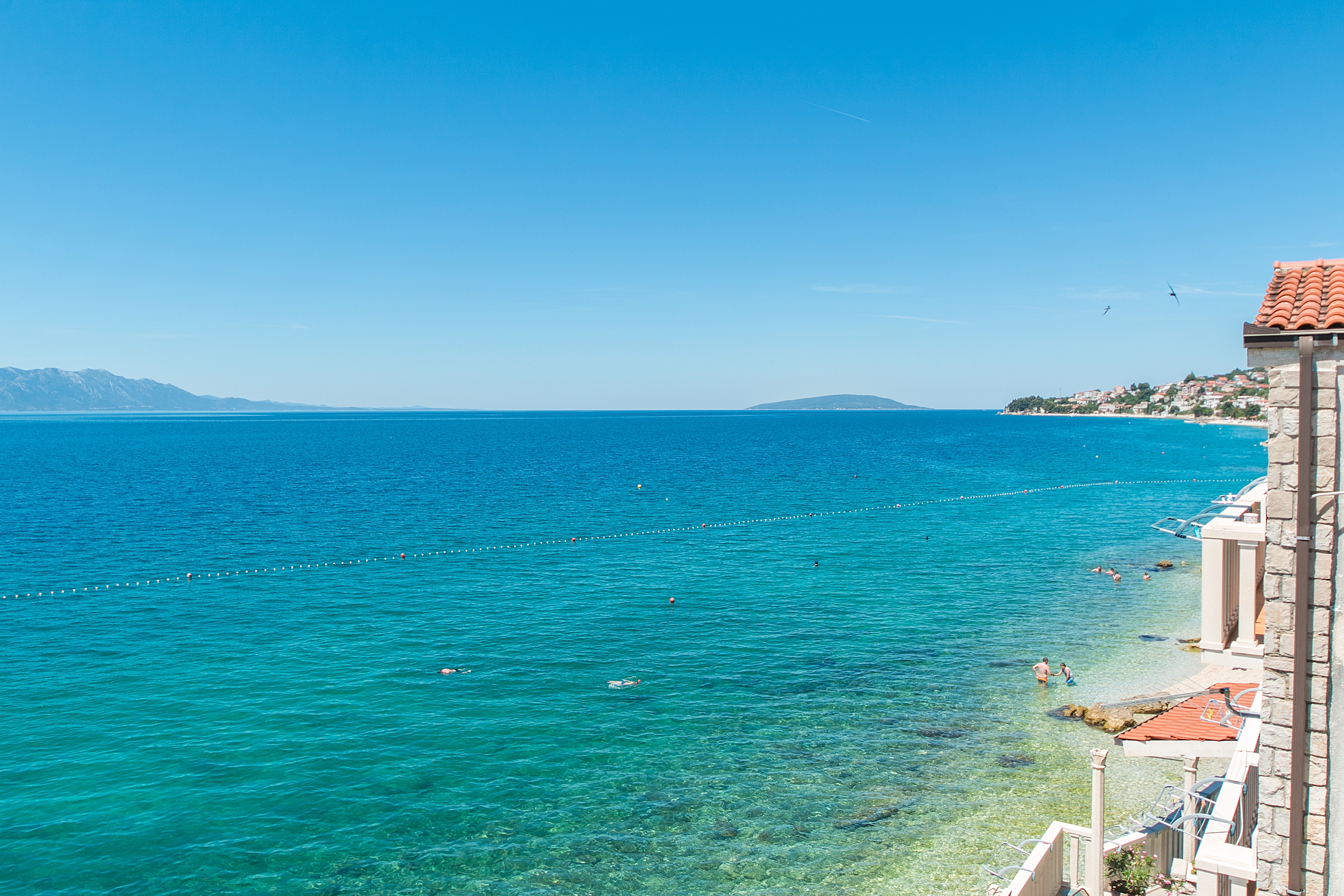 One bedroom apartment near beach Brist, Makarska  A-b