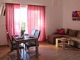 Podaca, Dining room in the apartment, air condition available and WiFi.