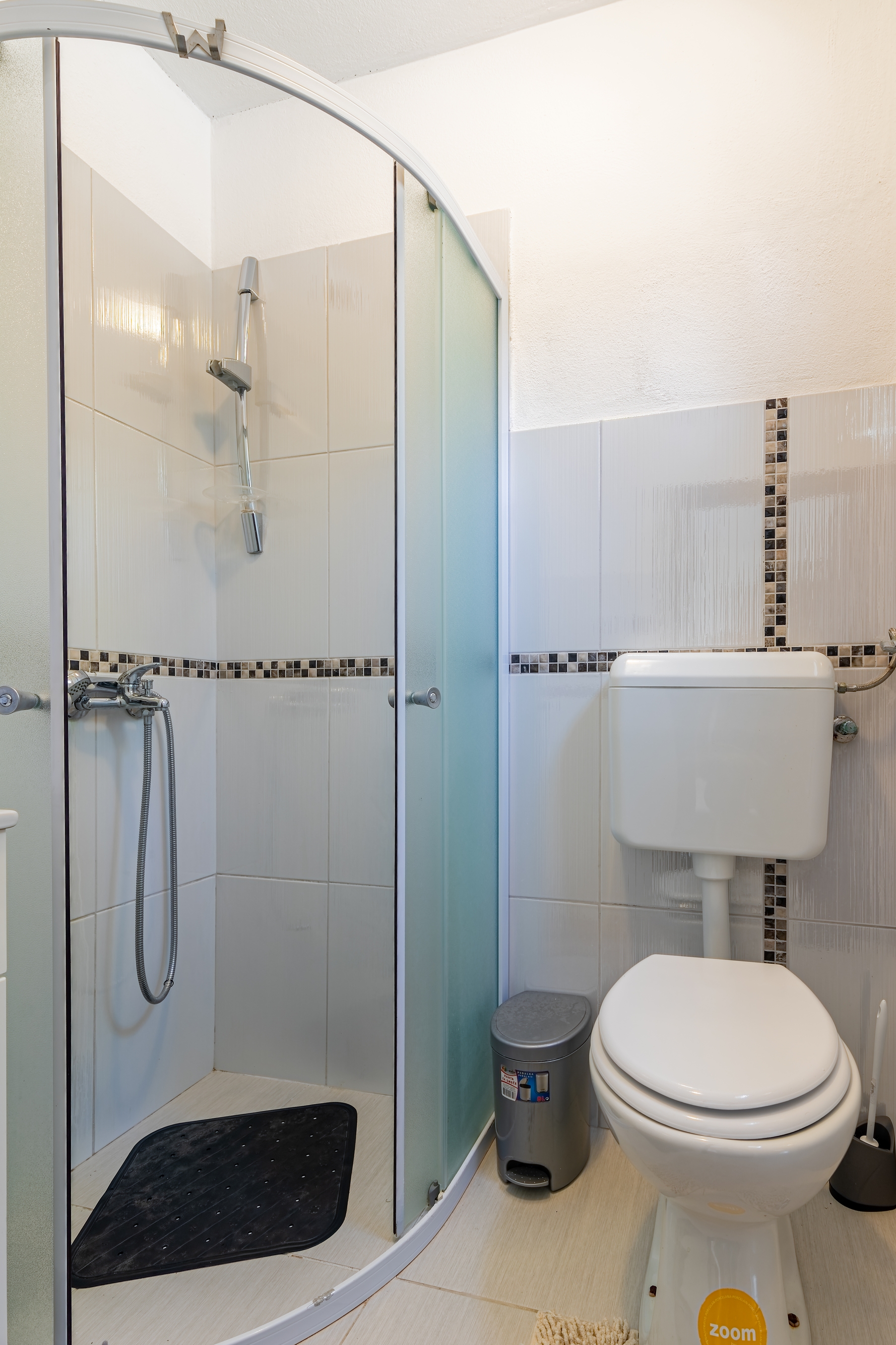 Four bedroom house with terrace Cove Koramaslinova - Koromaslinova, Brač  K