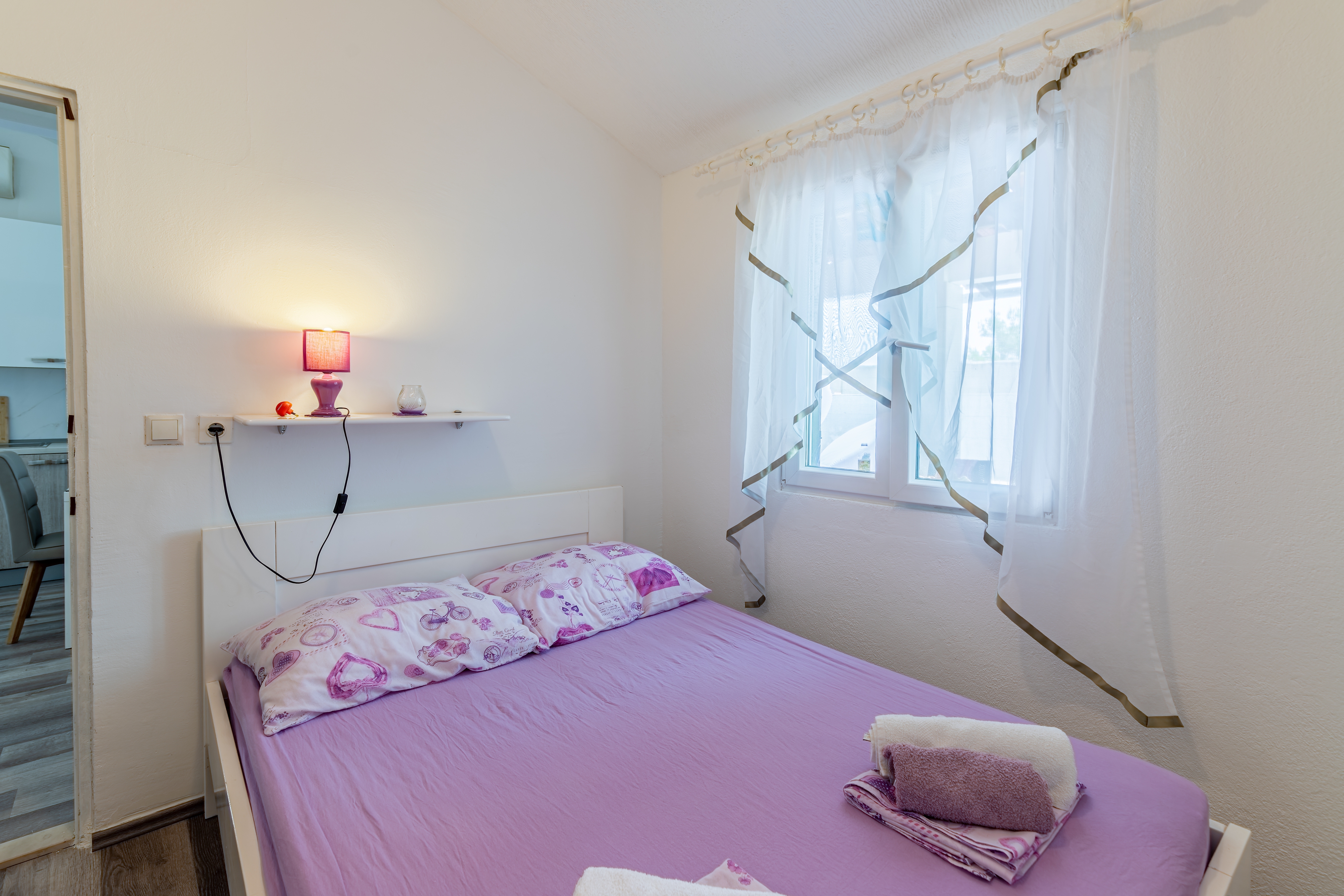 Four bedroom house with terrace Cove Koramaslinova - Koromaslinova, Brač  K