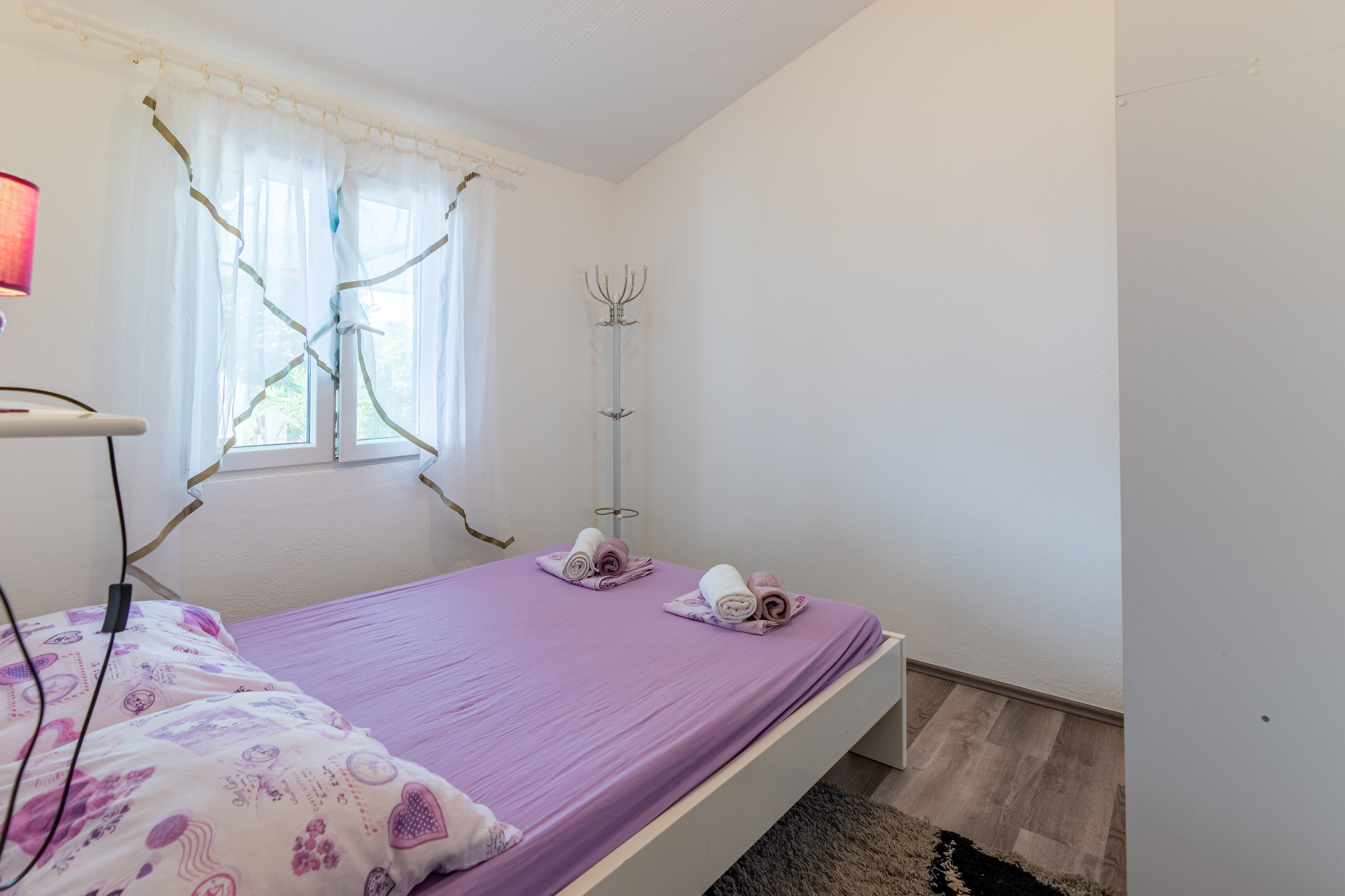 Four bedroom house with terrace Cove Koramaslinova - Koromaslinova, Brač  K