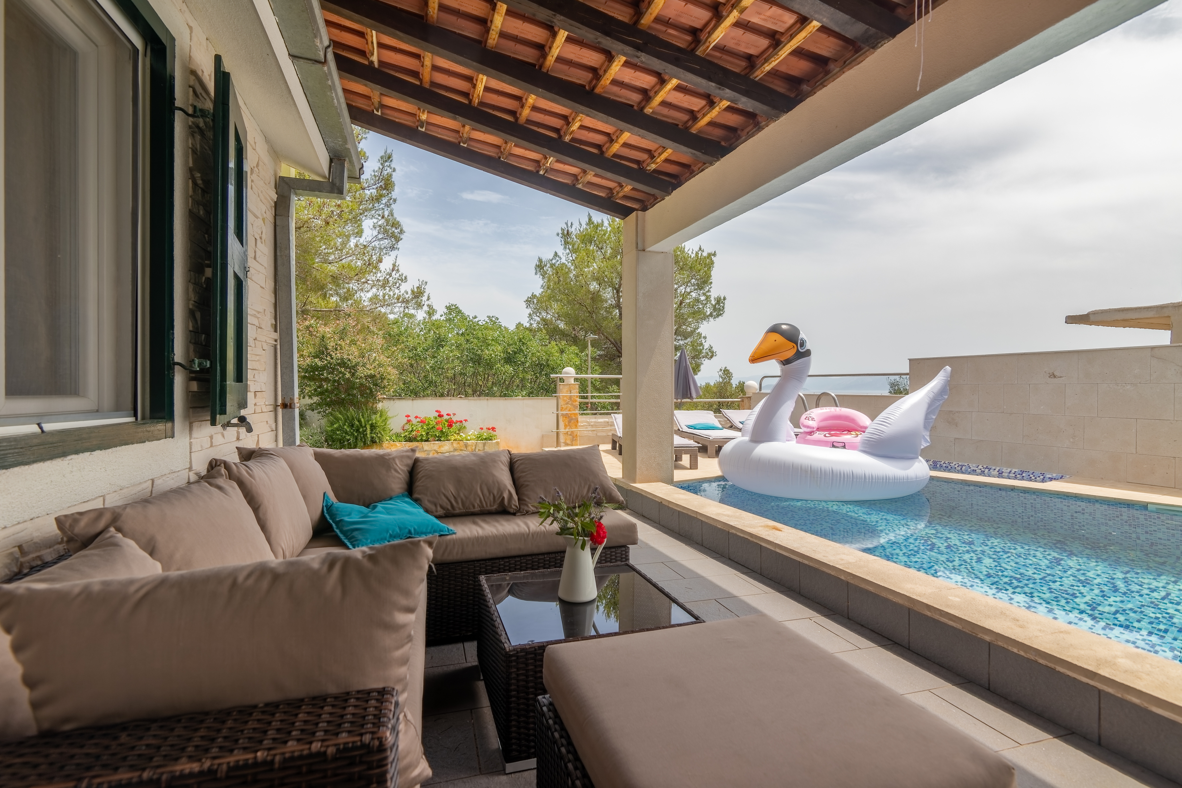 Four bedroom house with terrace Cove Koramaslinova - Koromaslinova, Brač  K