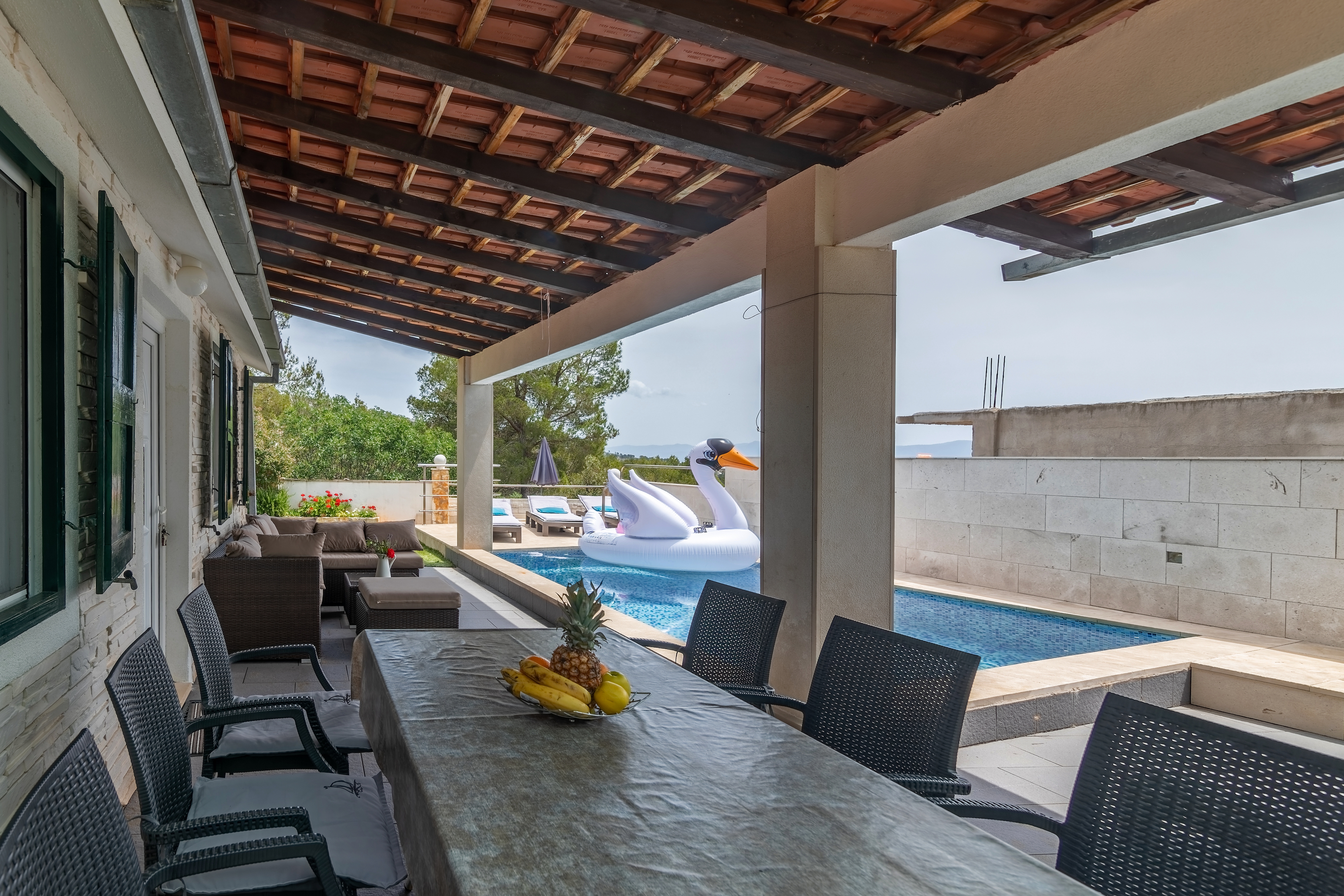 Four bedroom house with terrace Cove Koramaslinova - Koromaslinova, Brač  K