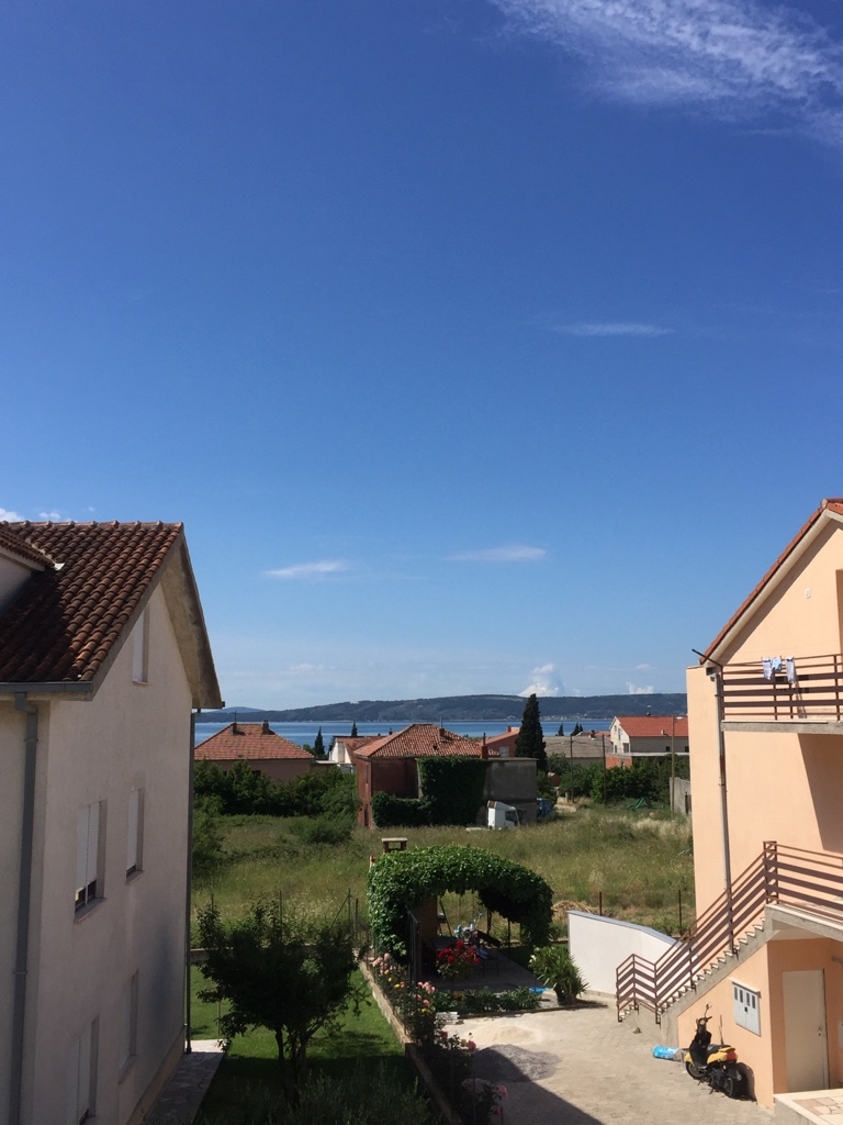 Three bedroom apartment with terrace and sea view Kaštel Kambelovac, Kaštela  A-a