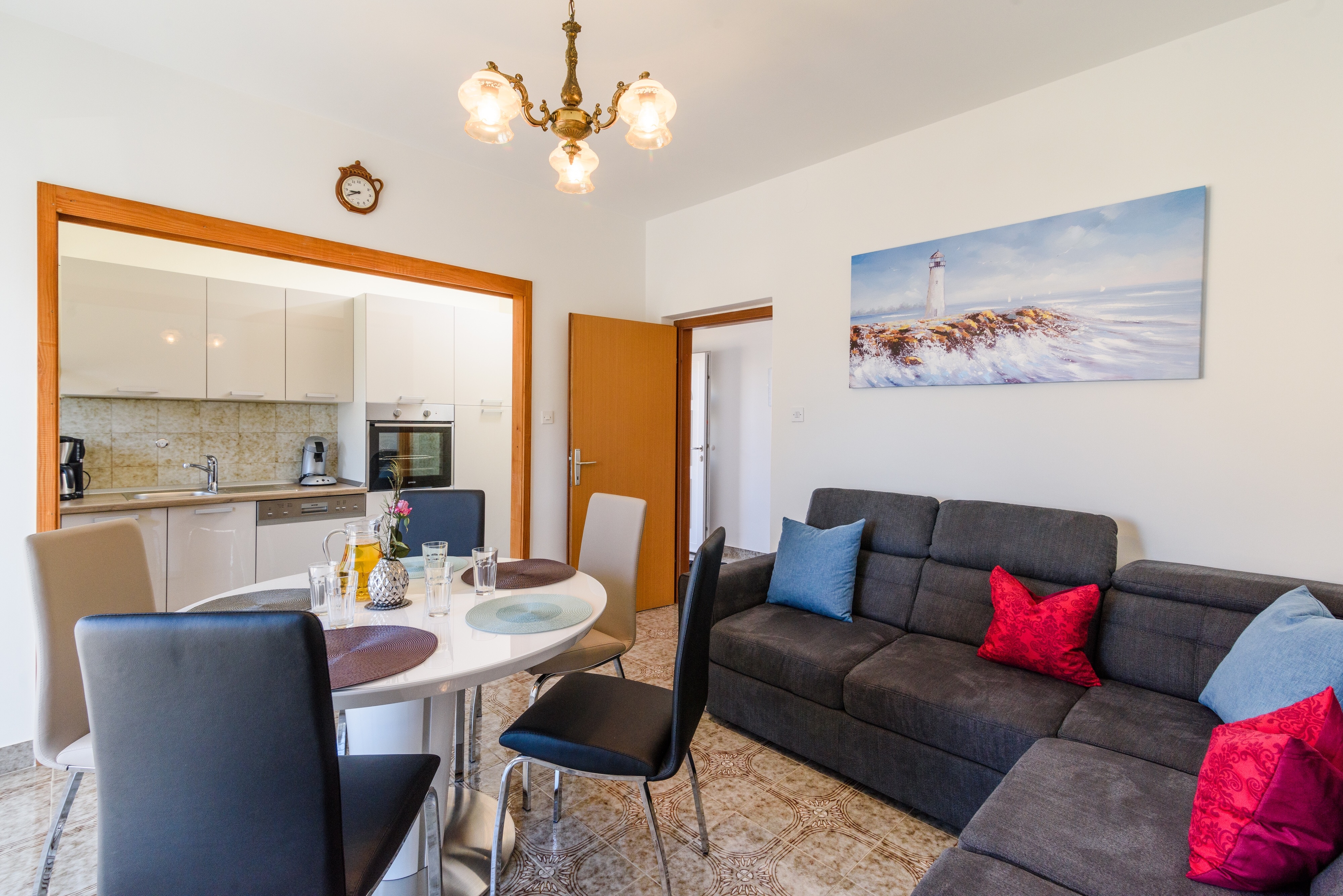 Three bedroom apartment with terrace and sea view Kaštel Kambelovac, Kaštela (A-15480-a) Three bedroom apartment with terrace and sea view Kaštel Kambelovac, Kaštela (A-15480-a)