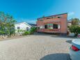 Parking lot Vir, Vir, Parking lot 15491 - Vacation Rentals by the sea.