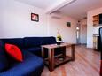 Obývací pokoj Rogoznica, Obývací pokoj v ubytování typu apartment, s klimatizací a WiFi.
