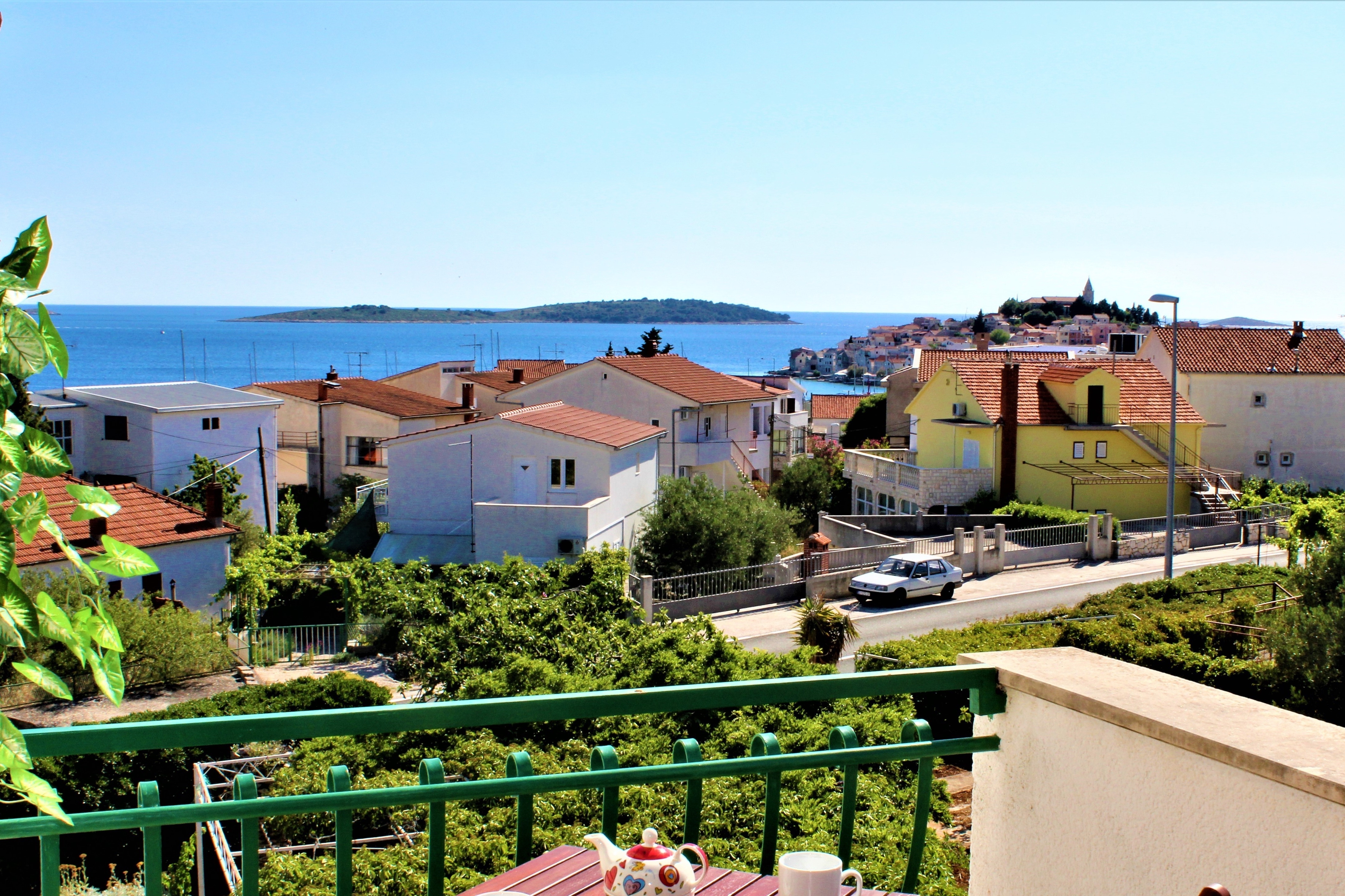 Two bedroom apartment with terrace and sea view Primošten  A-a