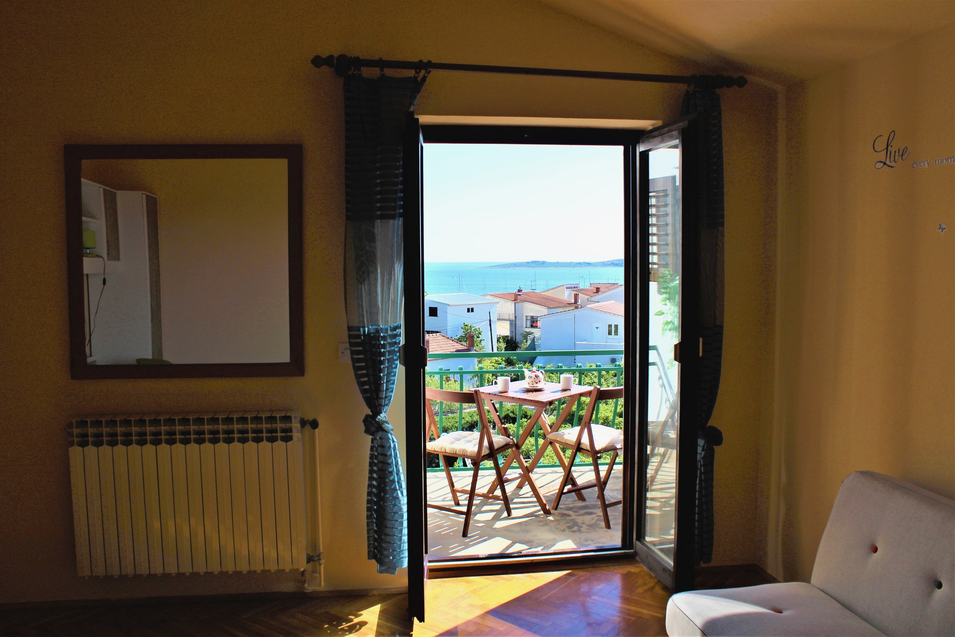 Two bedroom apartment with terrace and sea view Primošten  A-a