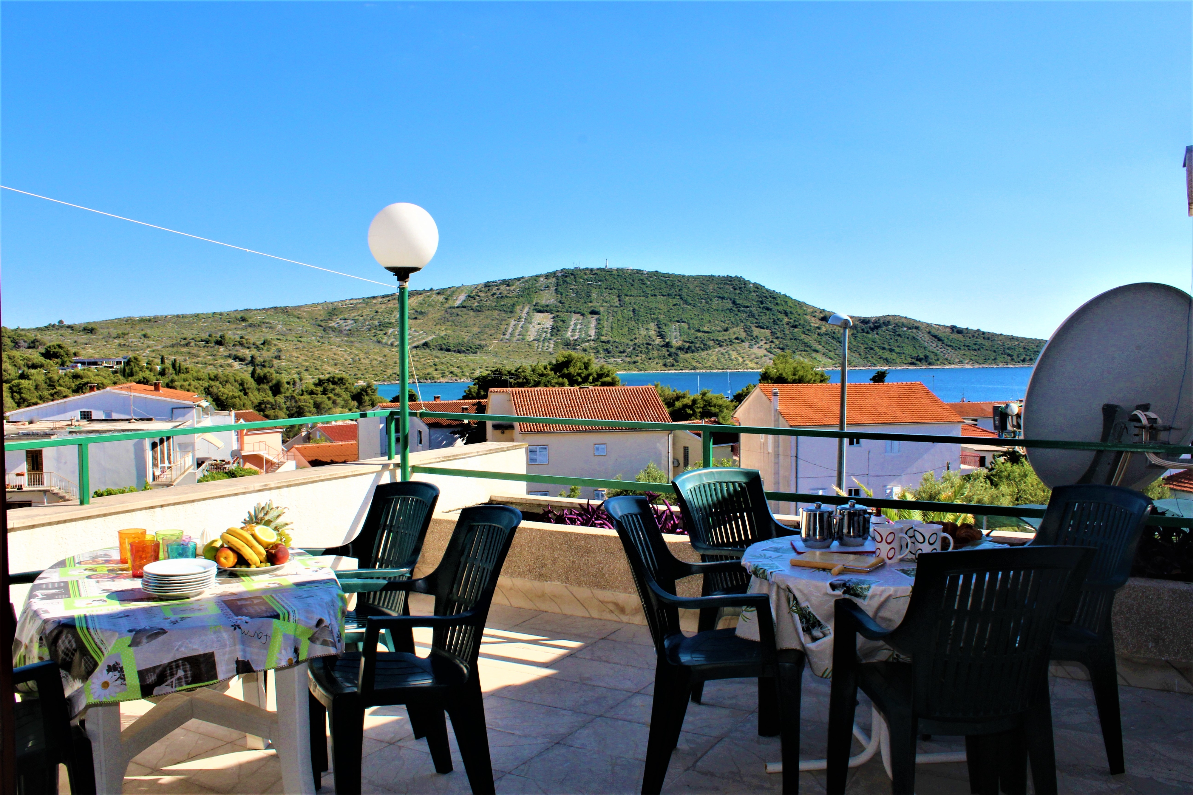 Two bedroom apartment with terrace and sea view Primošten (A-15499-a) Two bedroom apartment with terrace and sea view Primošten (A-15499-a)